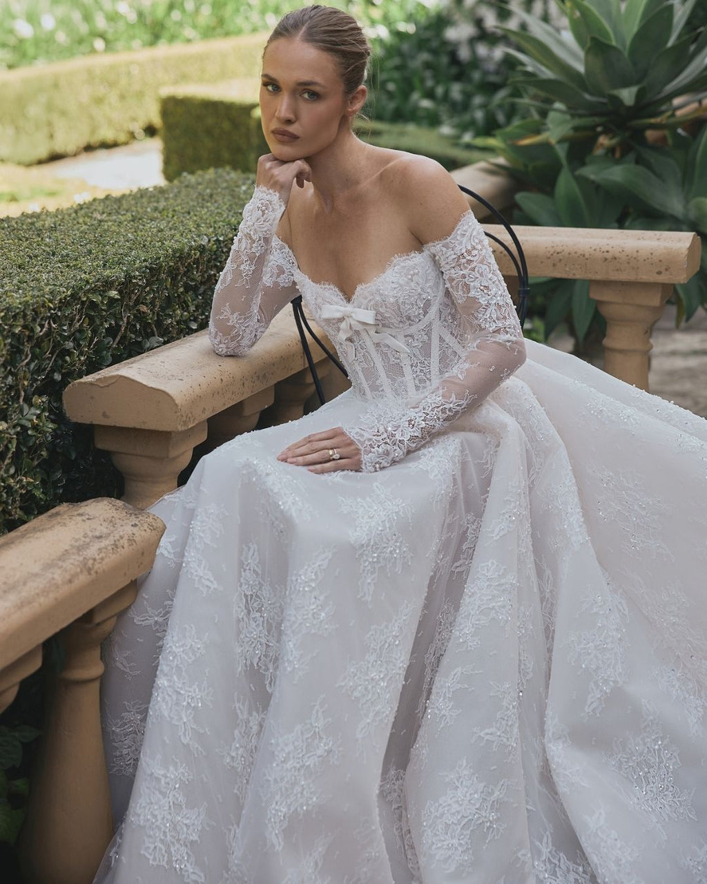 Luxury Sparkling Pearl Lace Princess Wedding Dress SW576