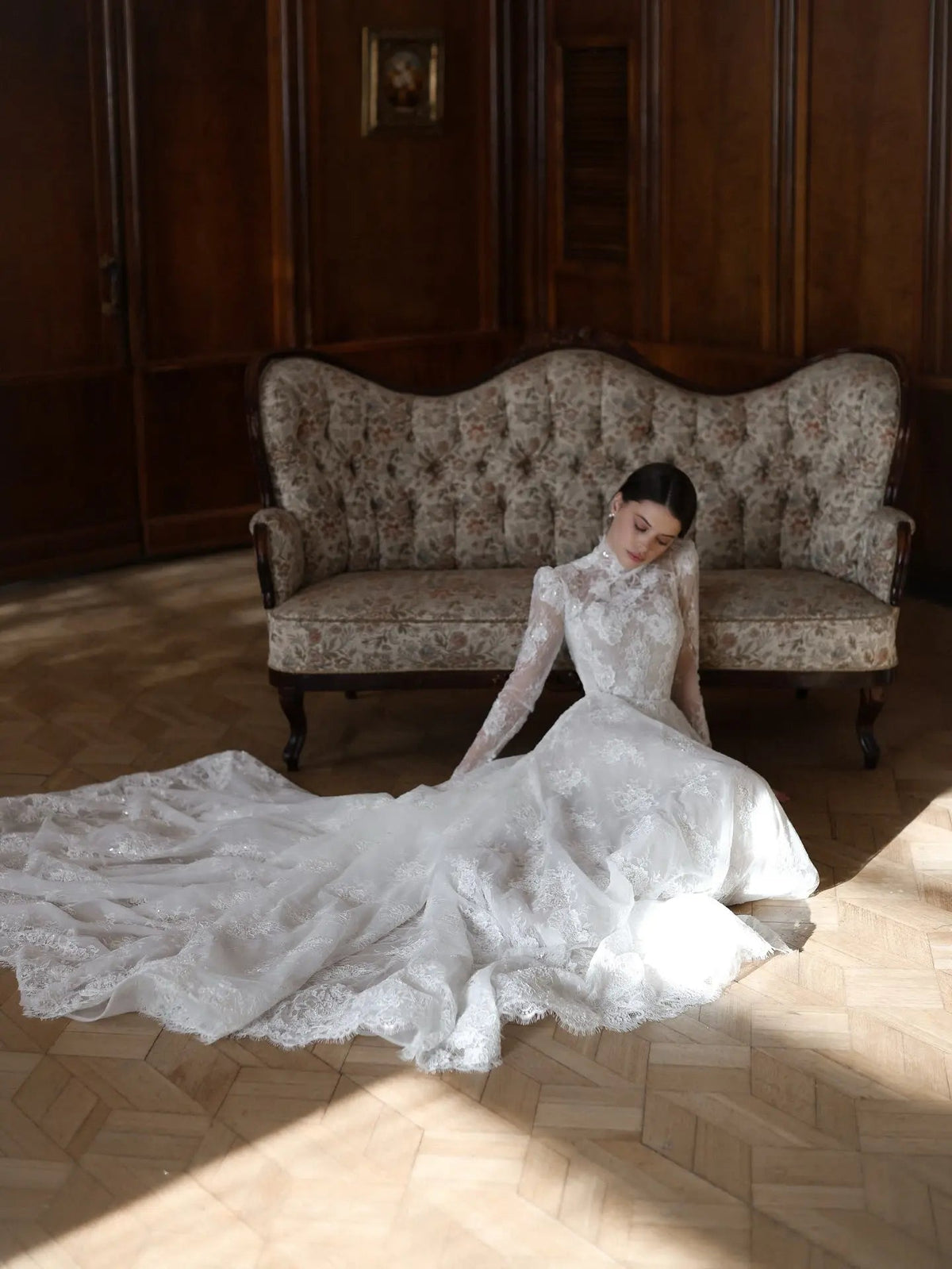 Regal Ivory Lace High Neck Long Sleeve Wedding Dress with Cathedral Veil SW277