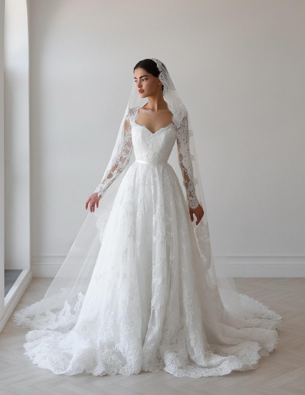 Elegant Pearl Long Sleeve Tulle and Lace Wedding Dress SW531