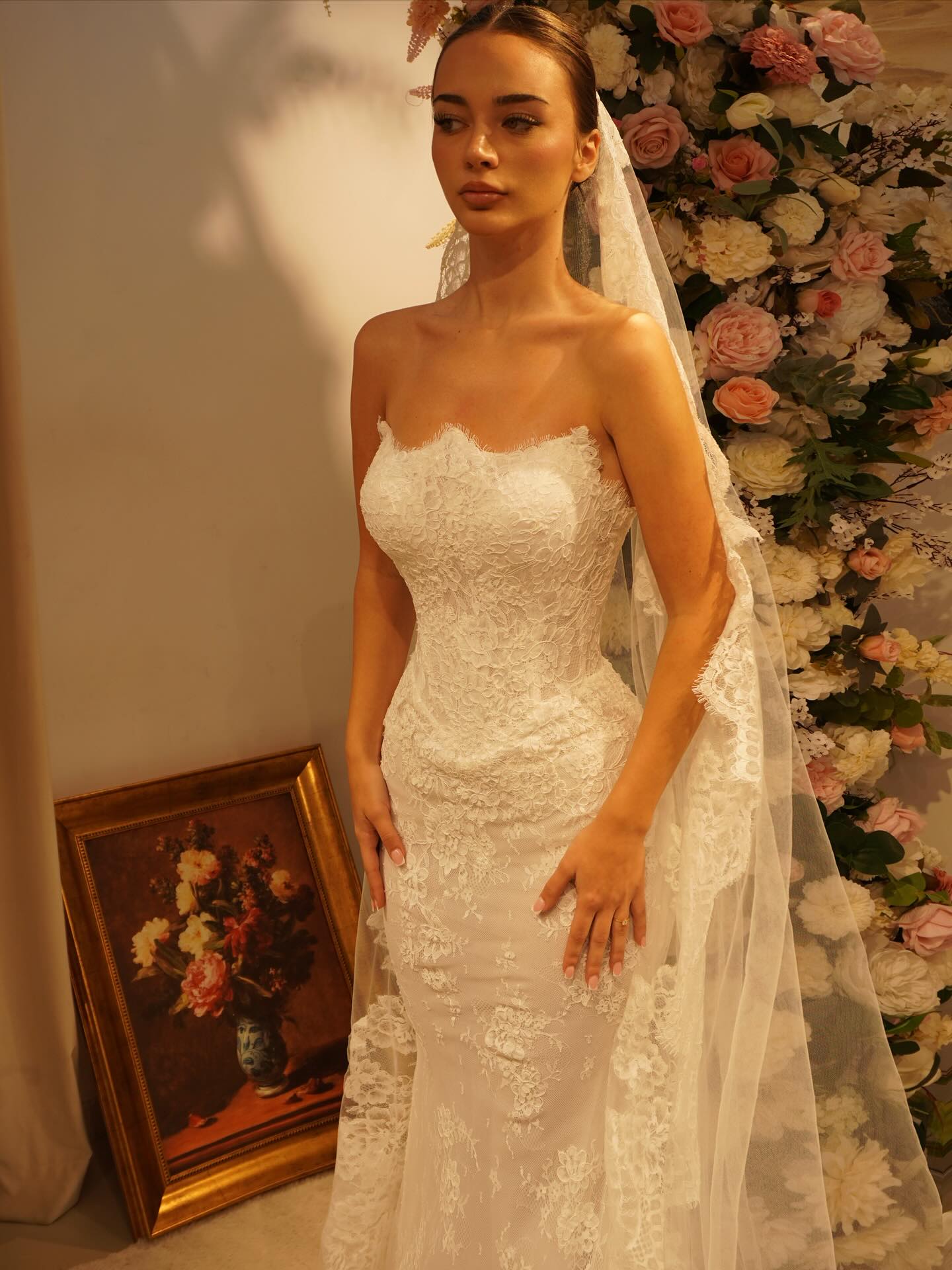 Luxury Strapless Lace Mermaid Wedding Dress With Veil SW549