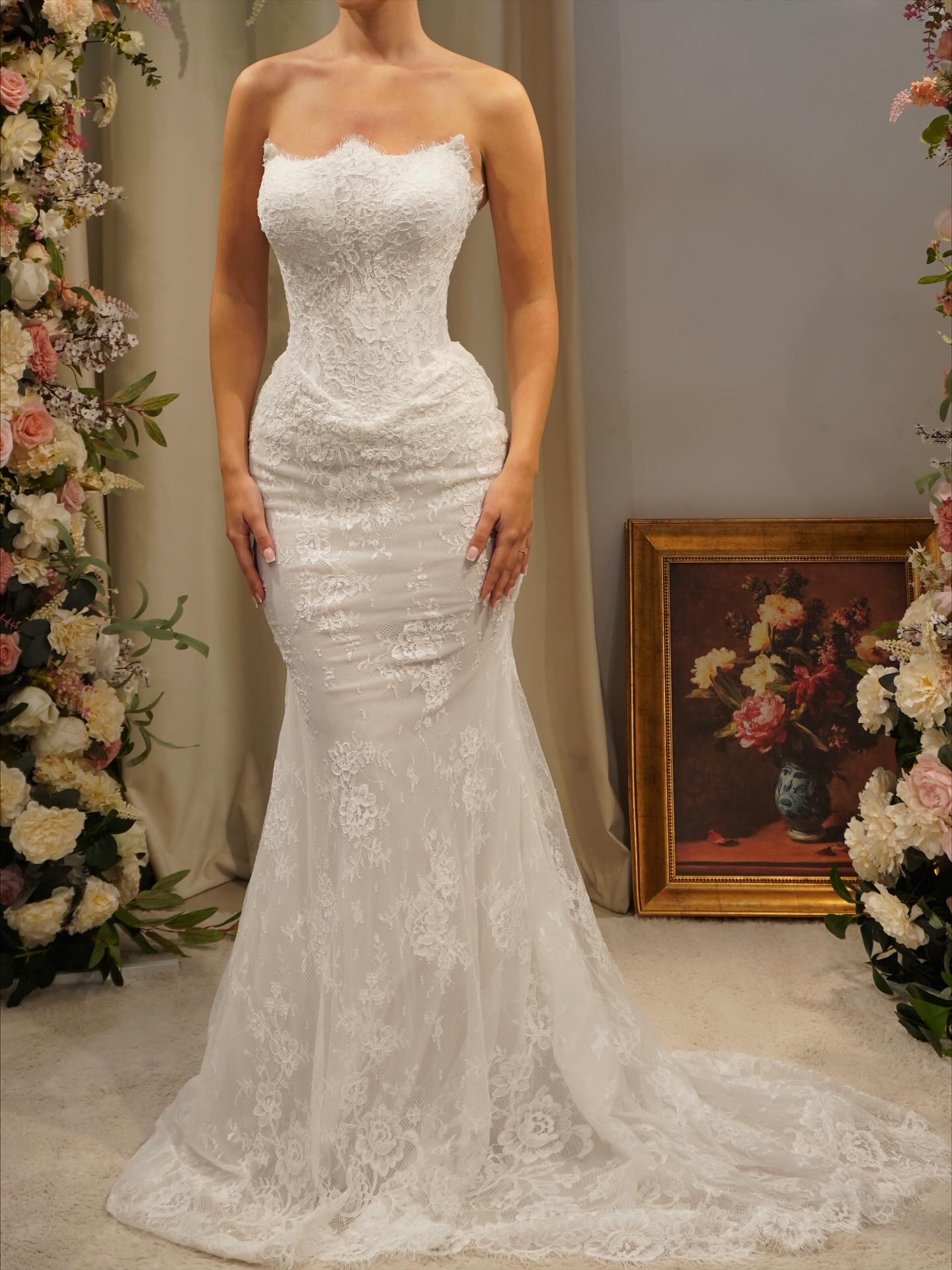 Luxury Strapless Lace Mermaid Wedding Dress With Veil SW549