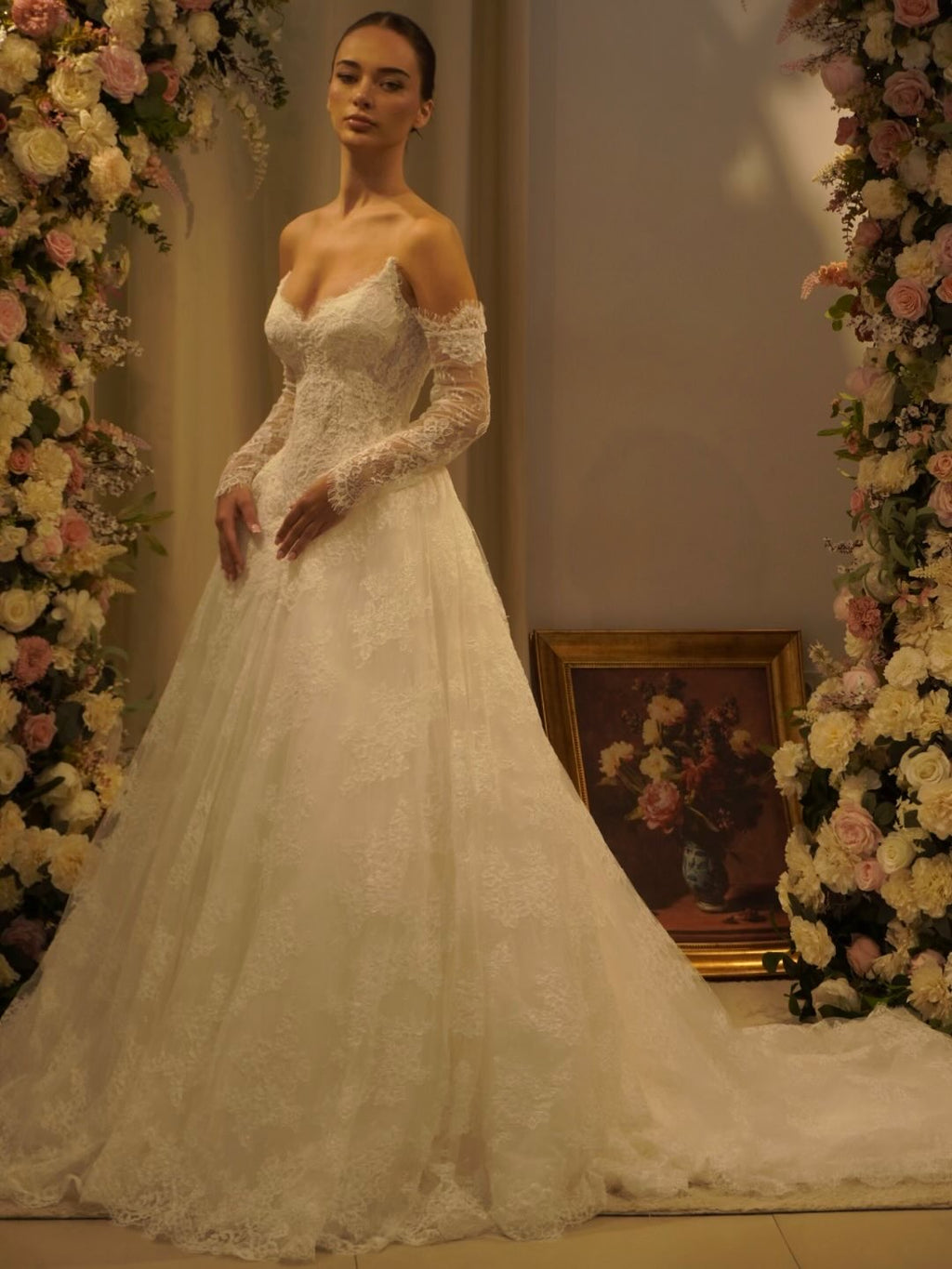 Luxury White Off-Shoulder Lace Ball Gown Wedding Dress SW548