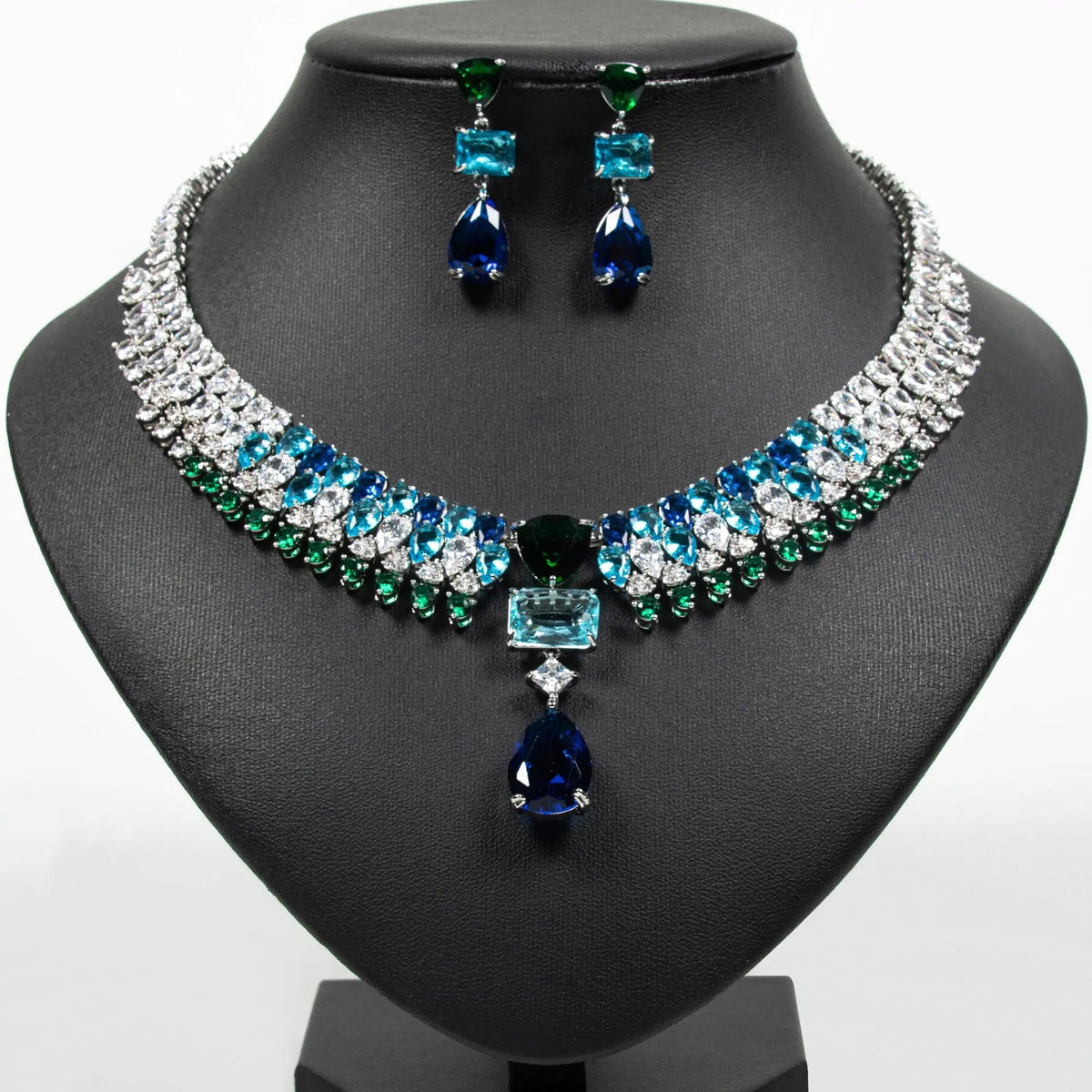 Luxury Zircon Teardrop Necklace and Earring Set JW039