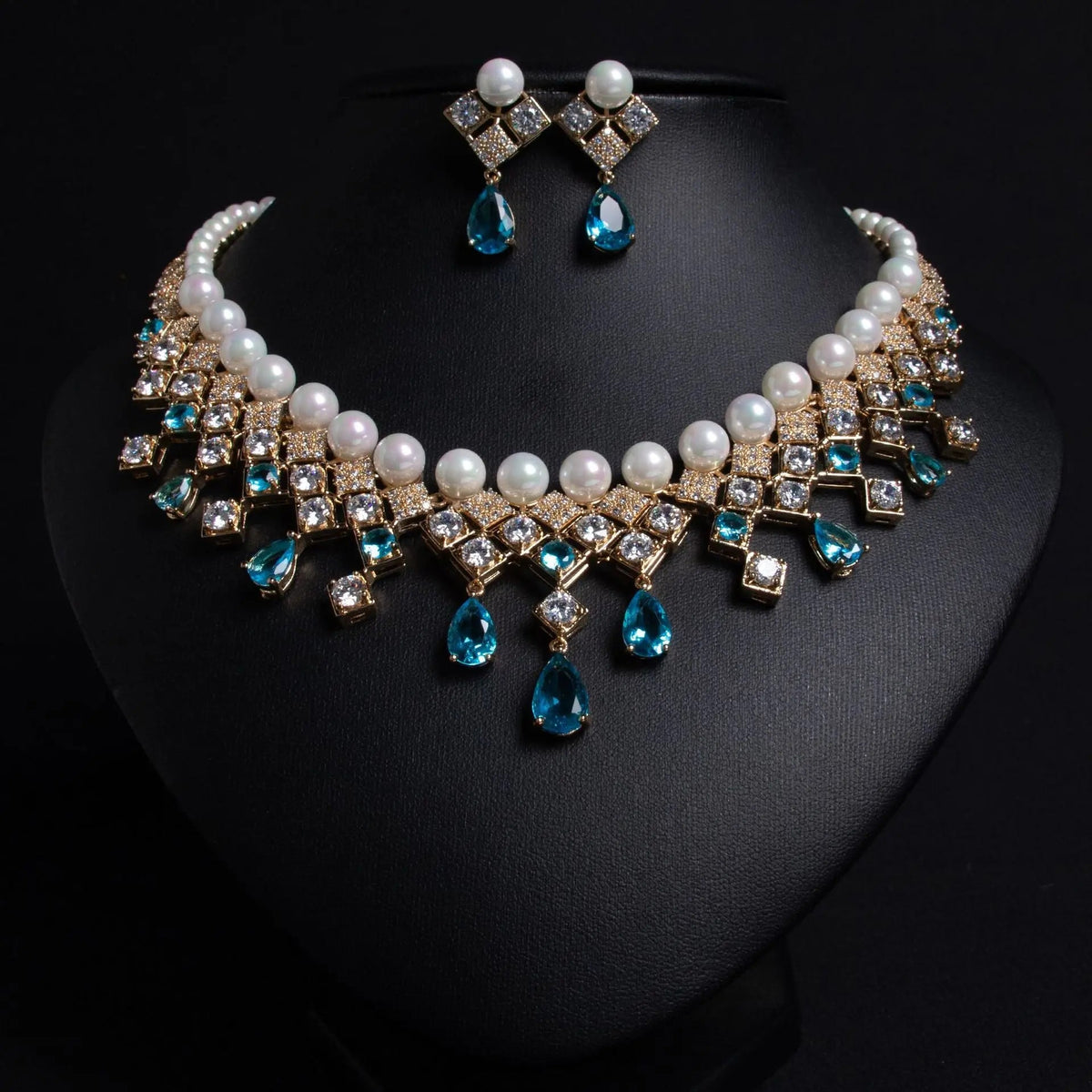 Luxury Teardrop Vintage Palace-style Zircon Jewelry Set JW043