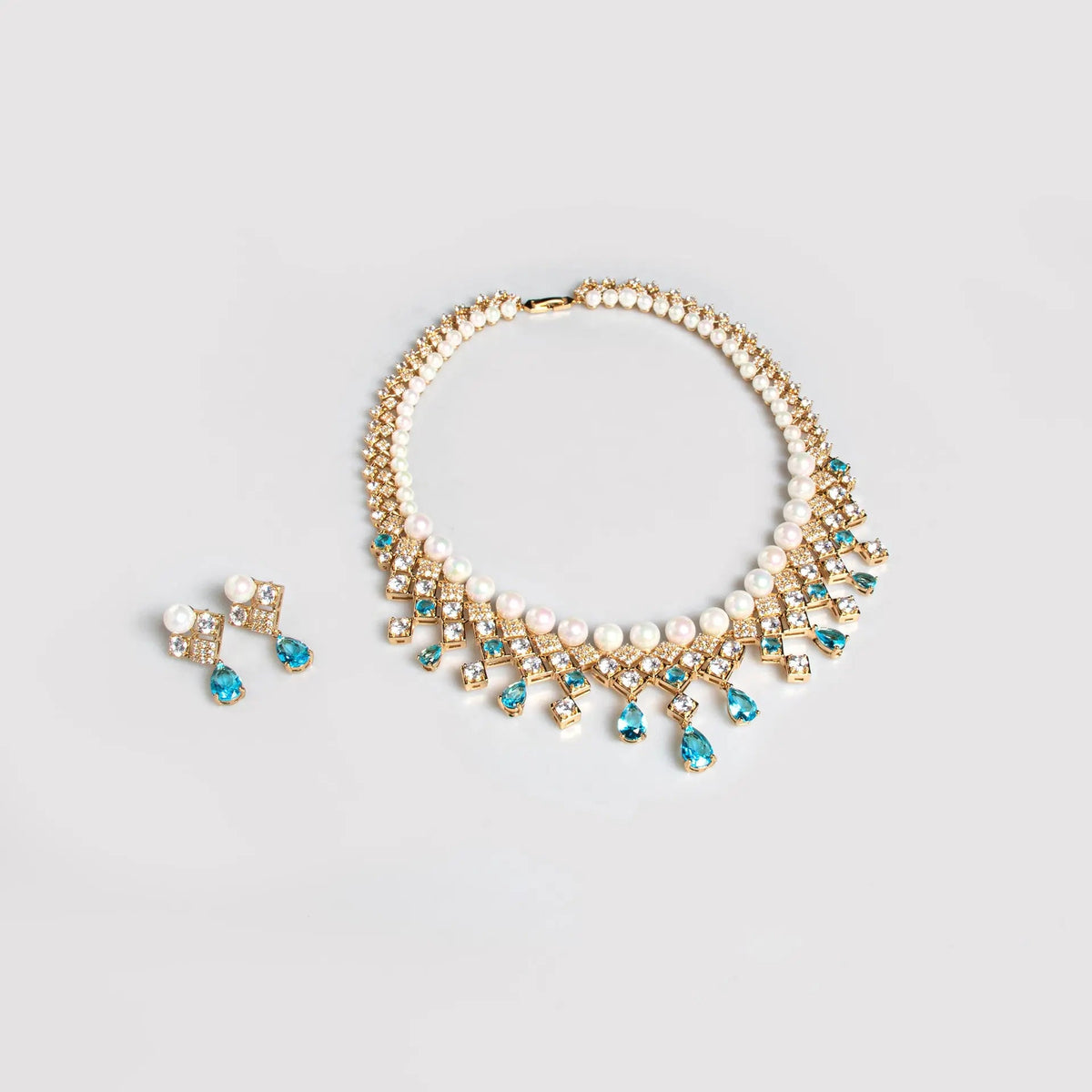 Luxury Teardrop Vintage Palace-style Zircon Jewelry Set JW043