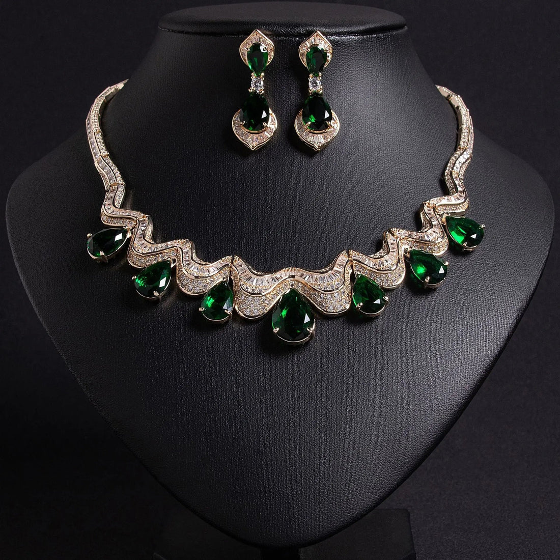 Luxury Teardrop Zircon Necklace and Earring Set JW046