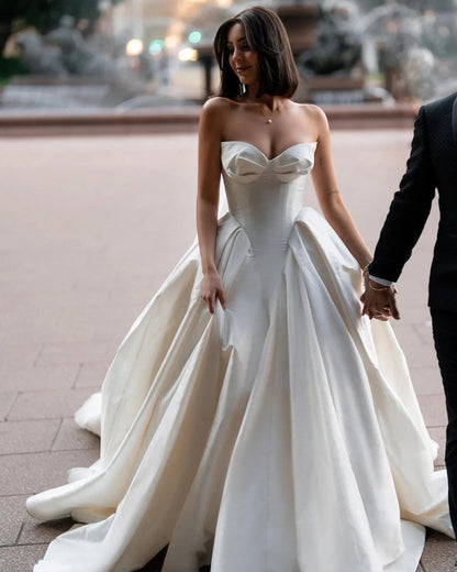 Luxury Sweetheart Satin Ball Gown Wedding Dress with Overskirt SW010