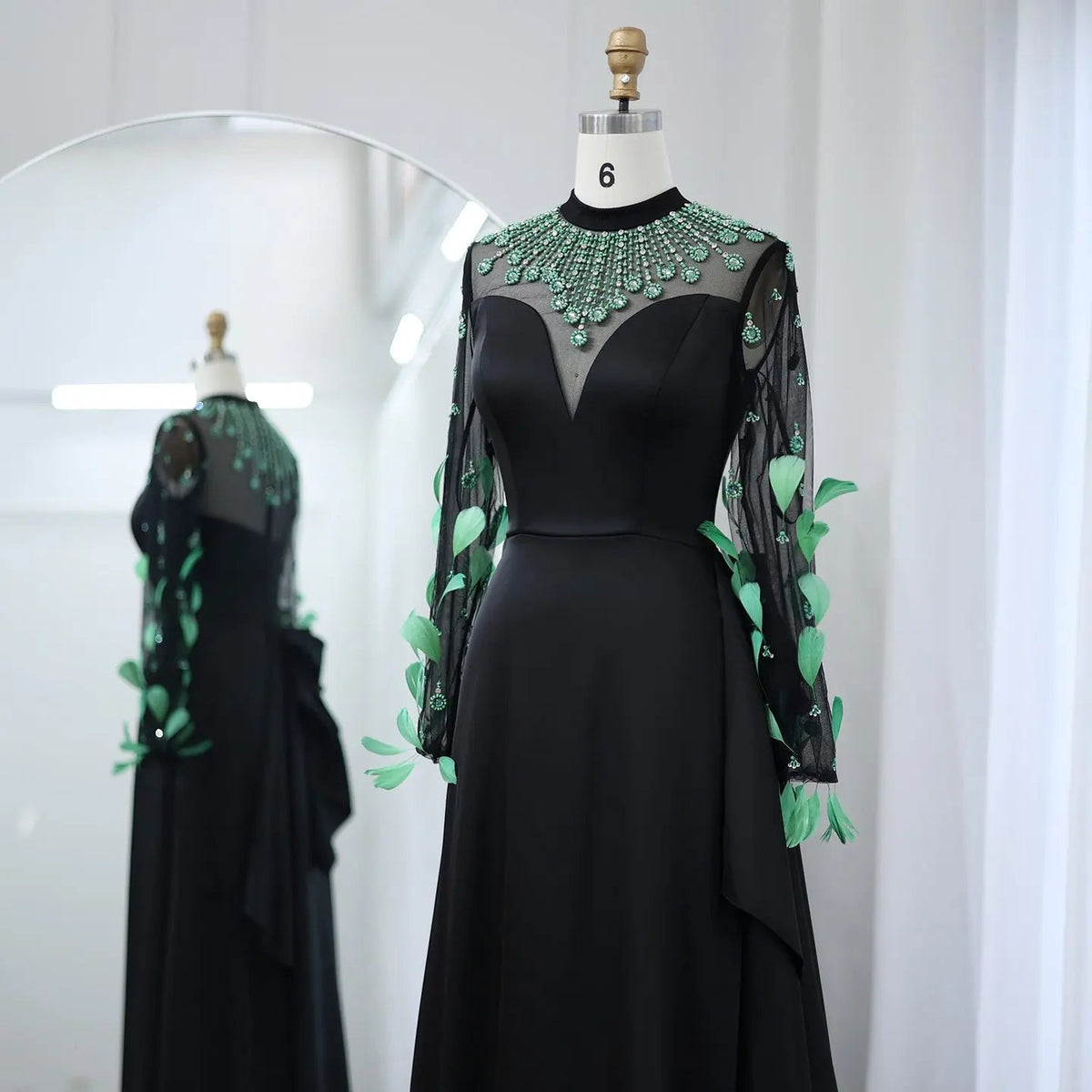 Luxury Feathers Black Long Sleeves Evening Dress SS457