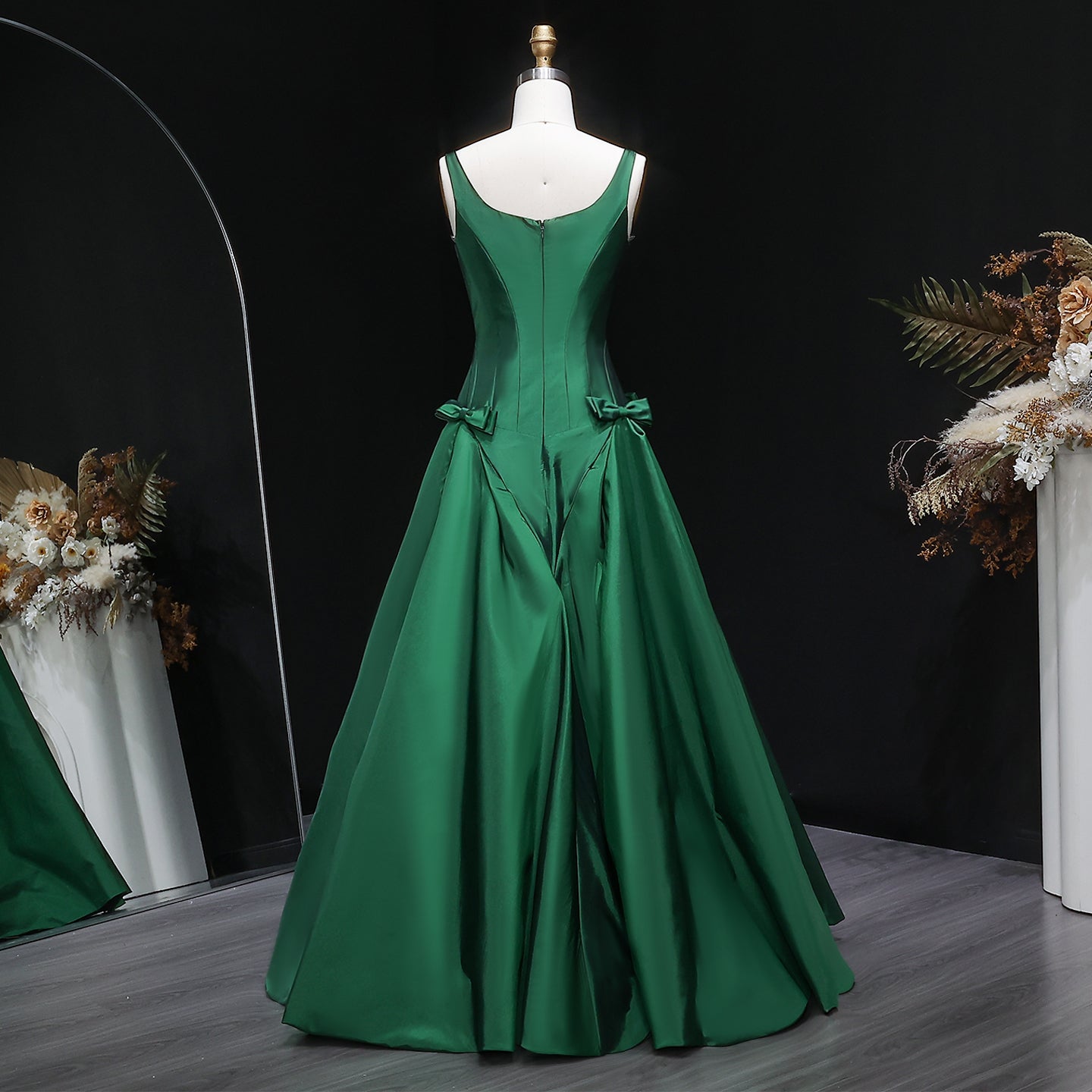 Luxury Emerald Green Evening Dress with Overskirt and Bow SF124
