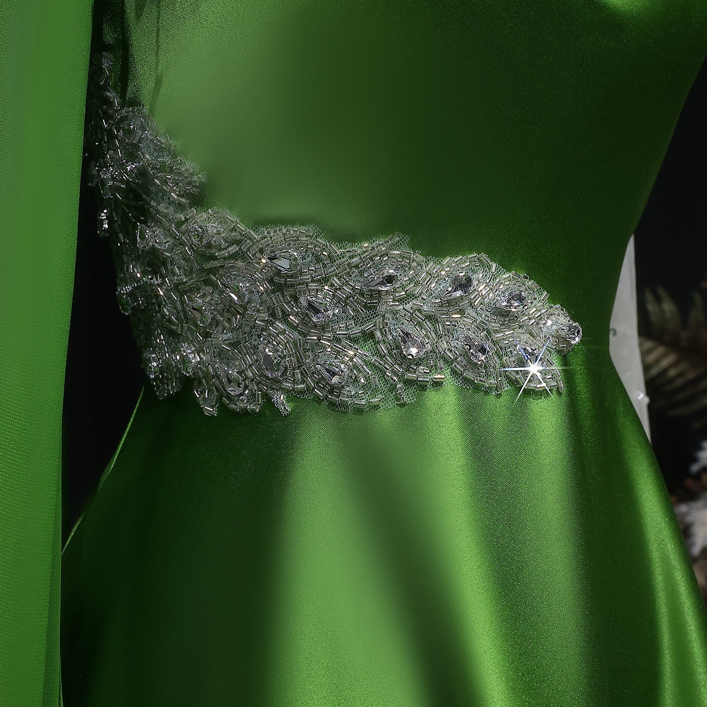 Luxury Green Beaded Sequin Satin Evening Dress with Cap SF298