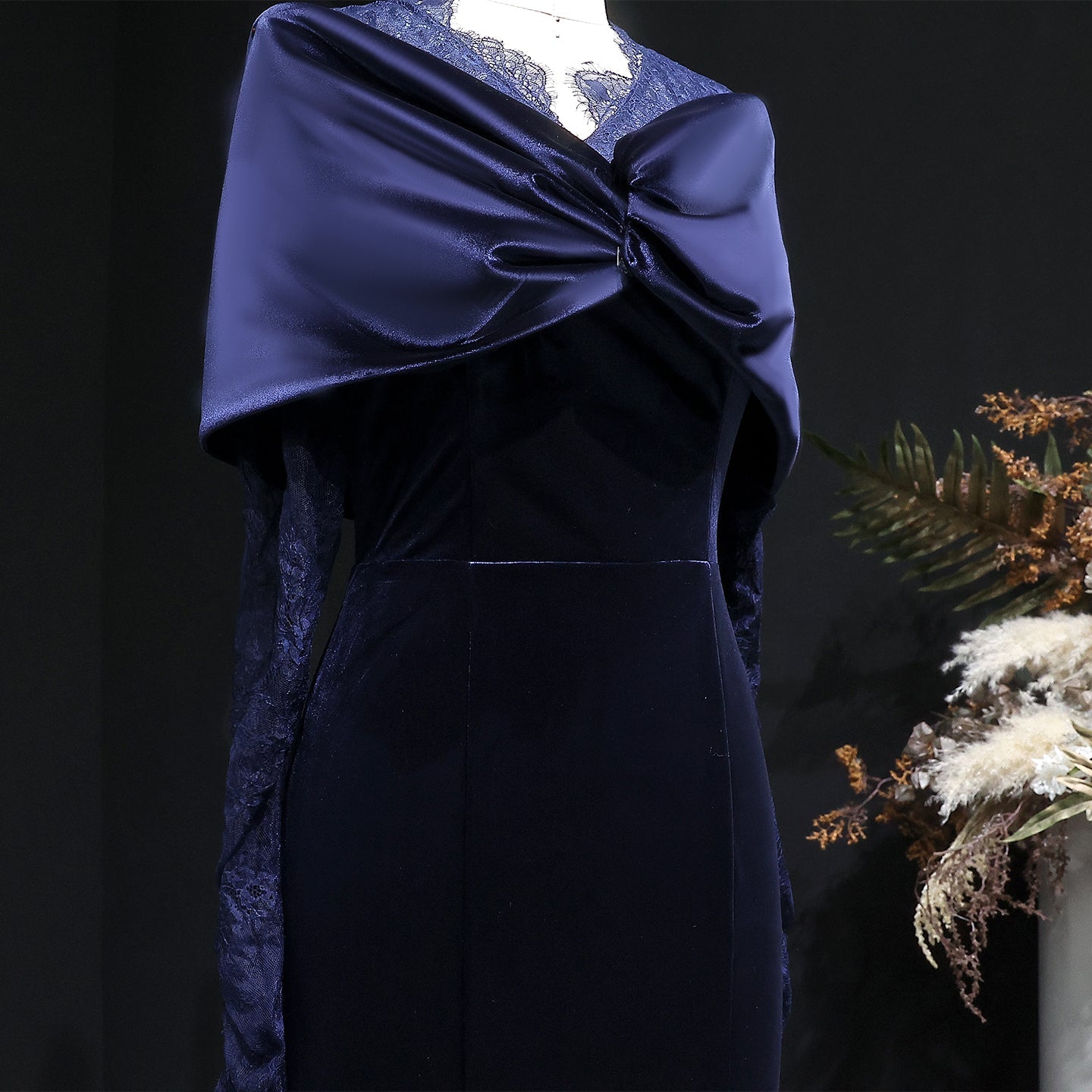 Luxury Navy Blue Velvet Lace Sleeve Evening Dress with Cap SF443