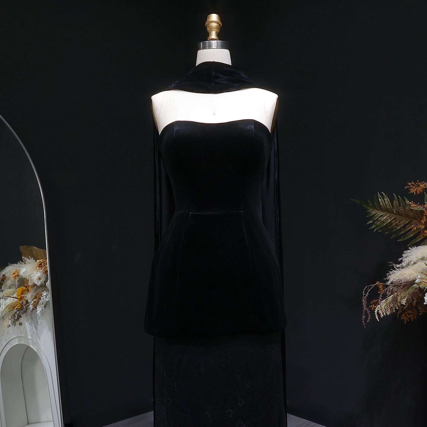 Elegant Black Strapless Velvet Evening Dress with Scarf SF527