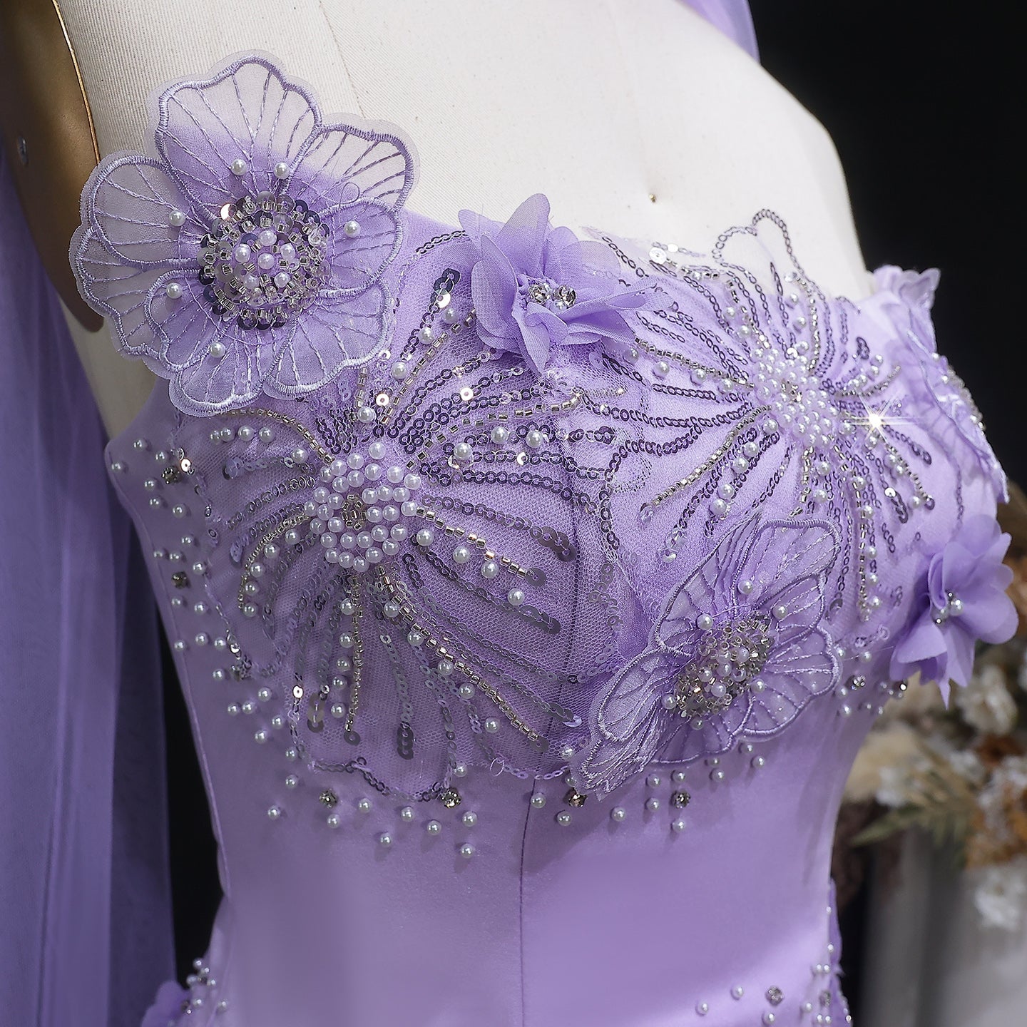 Luxury Lilac 3D Floral Applique Evening Dress with Sheer Tulle and Scarf SS415