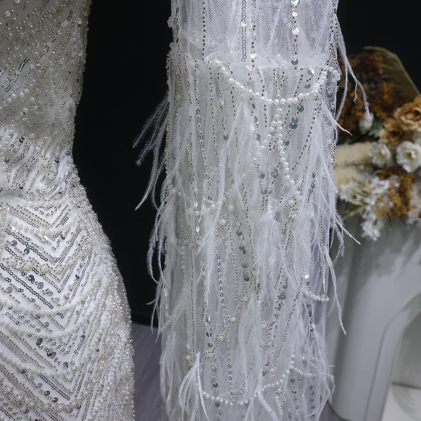 Luxury White Feather Evening Dress with Cape Sleeves SS683