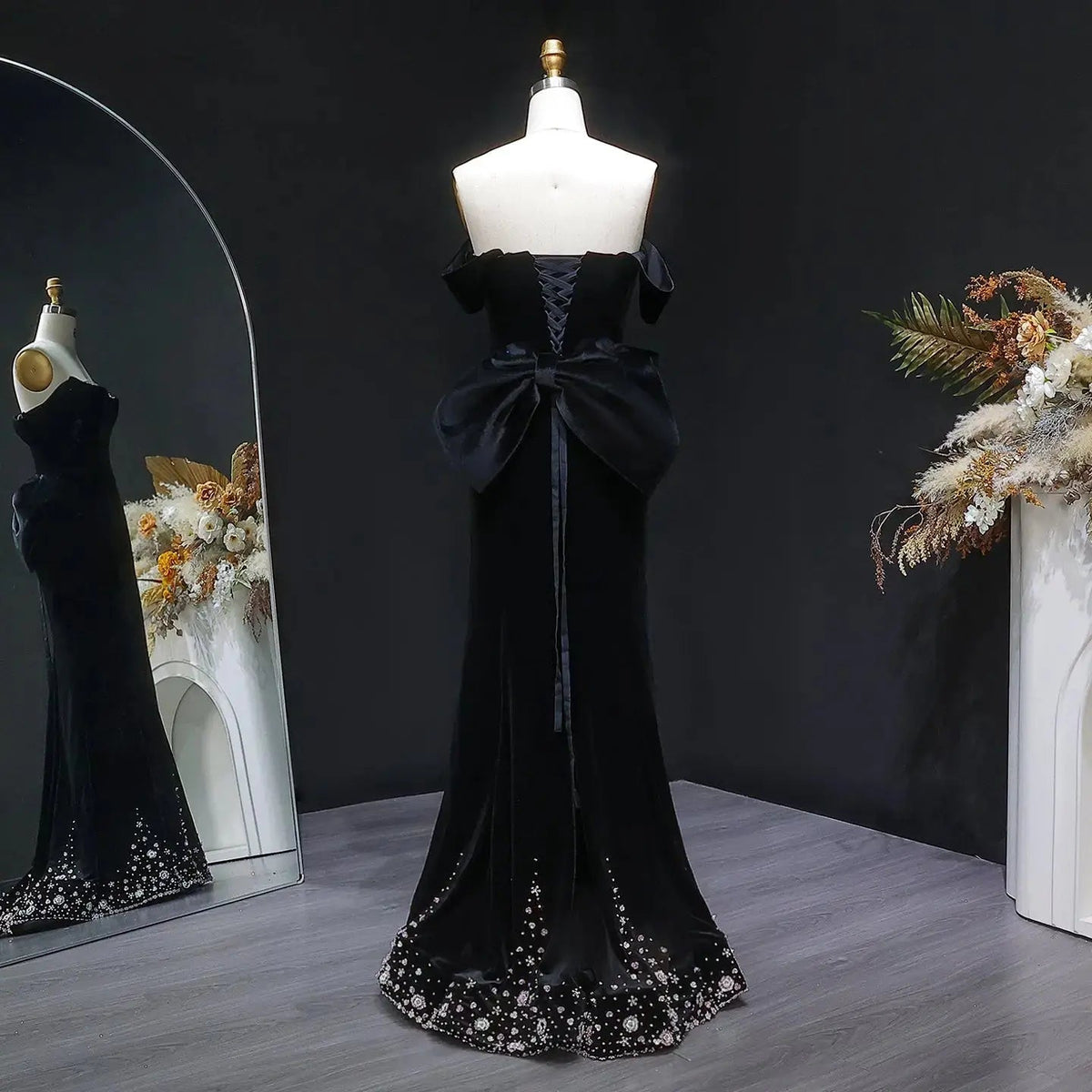 Luxury Black Velvet Beaded Fitted Train Evening Dress with Bow SS739