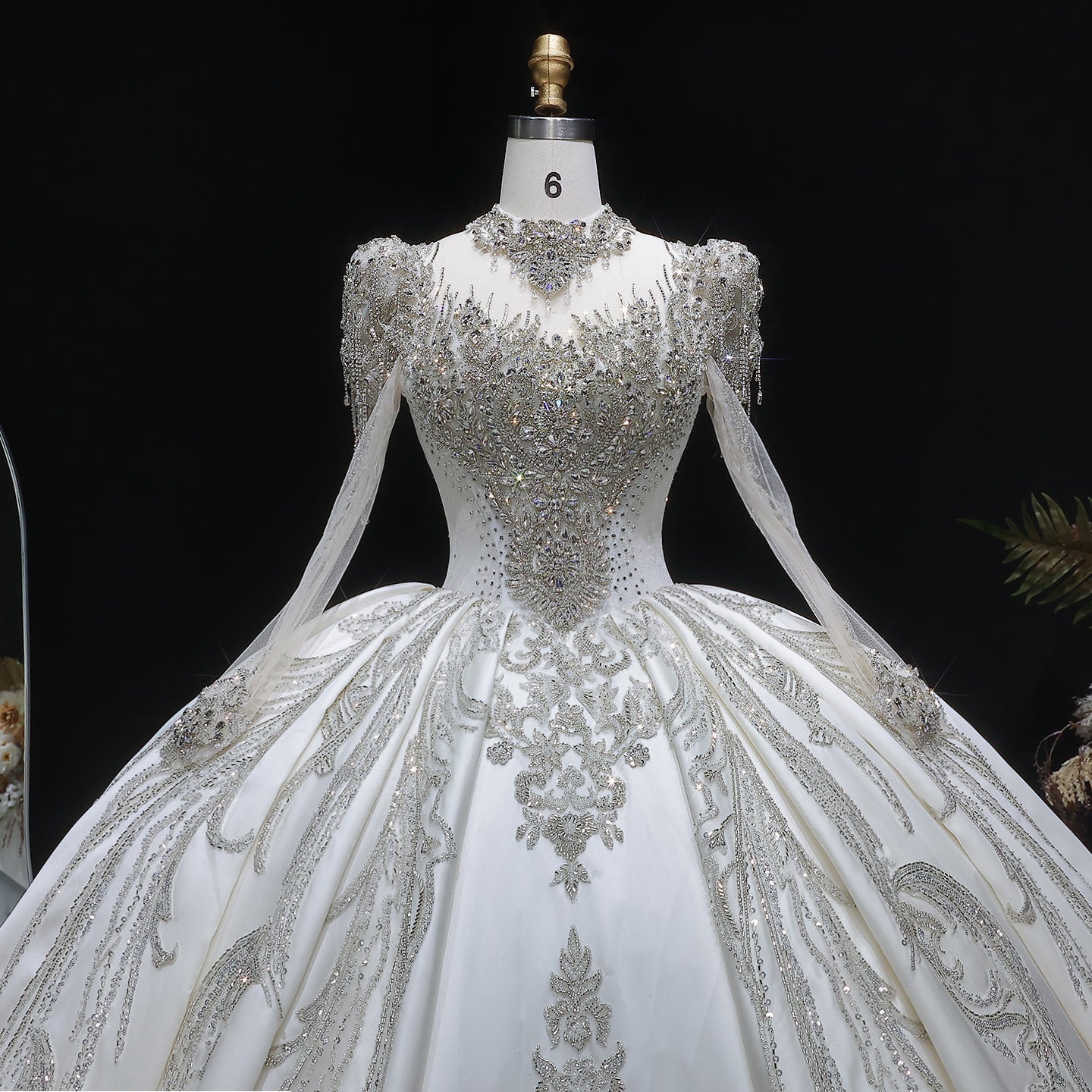 Luxury Ivory Crystal Embroidery Long Sleeve Wedding Dress SW602