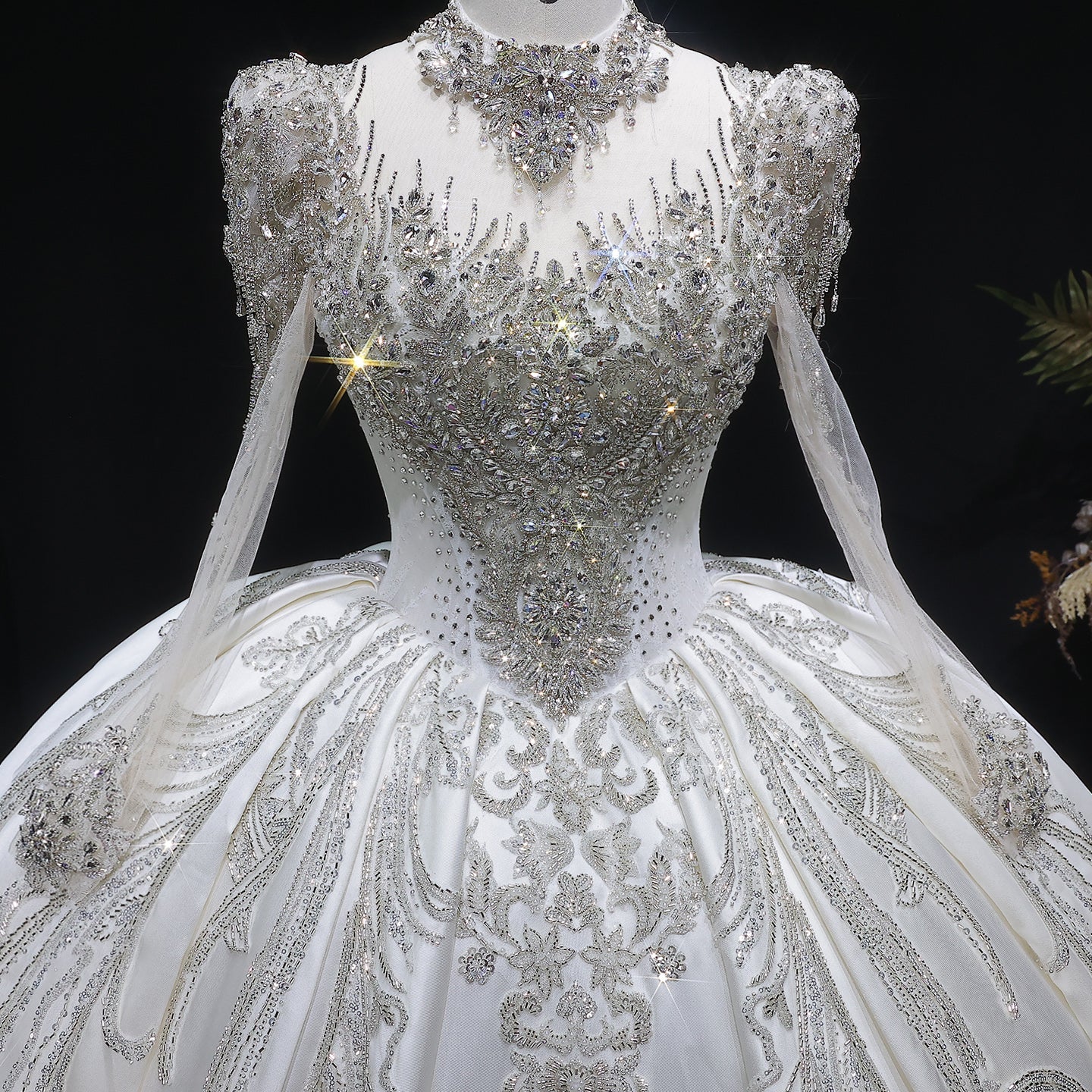 Luxury Ivory Crystal Embroidery Long Sleeve Wedding Dress SW602