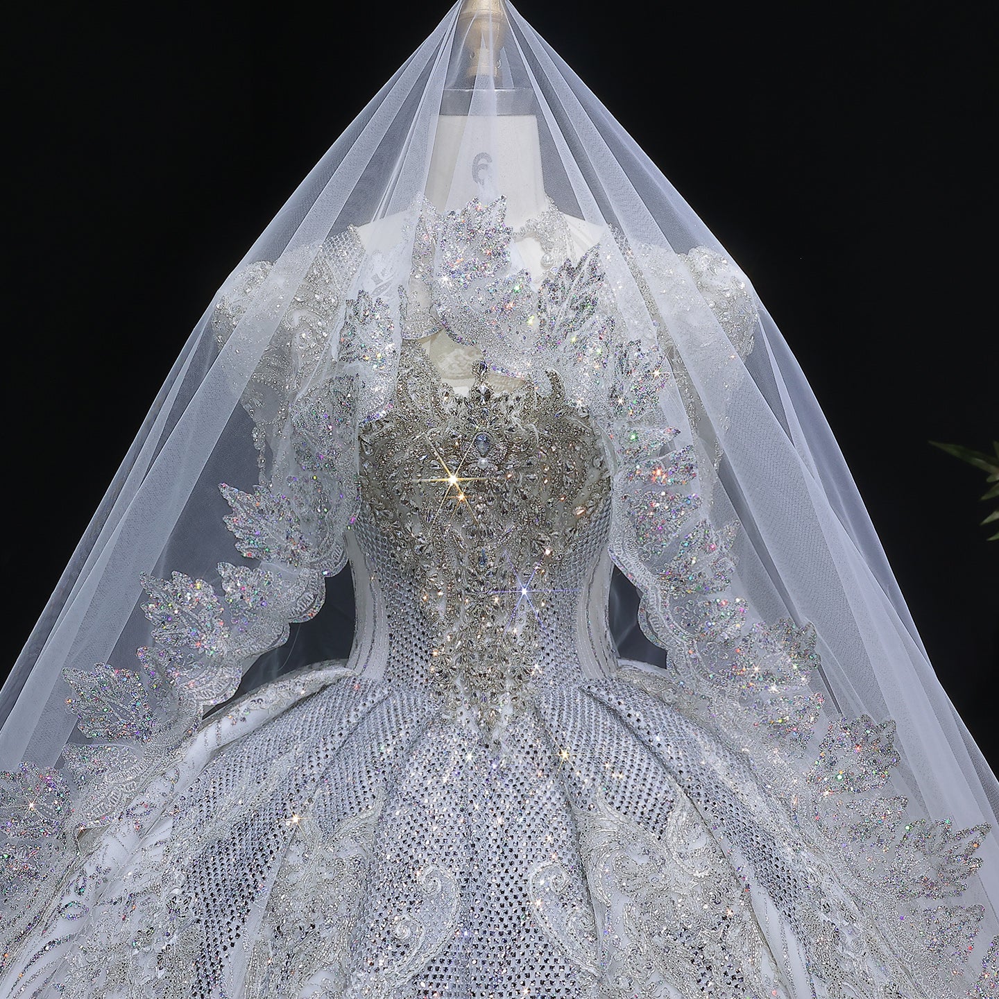 Glamorous White Diamond Embroidery Long Sleeve Wedding Dress SW603