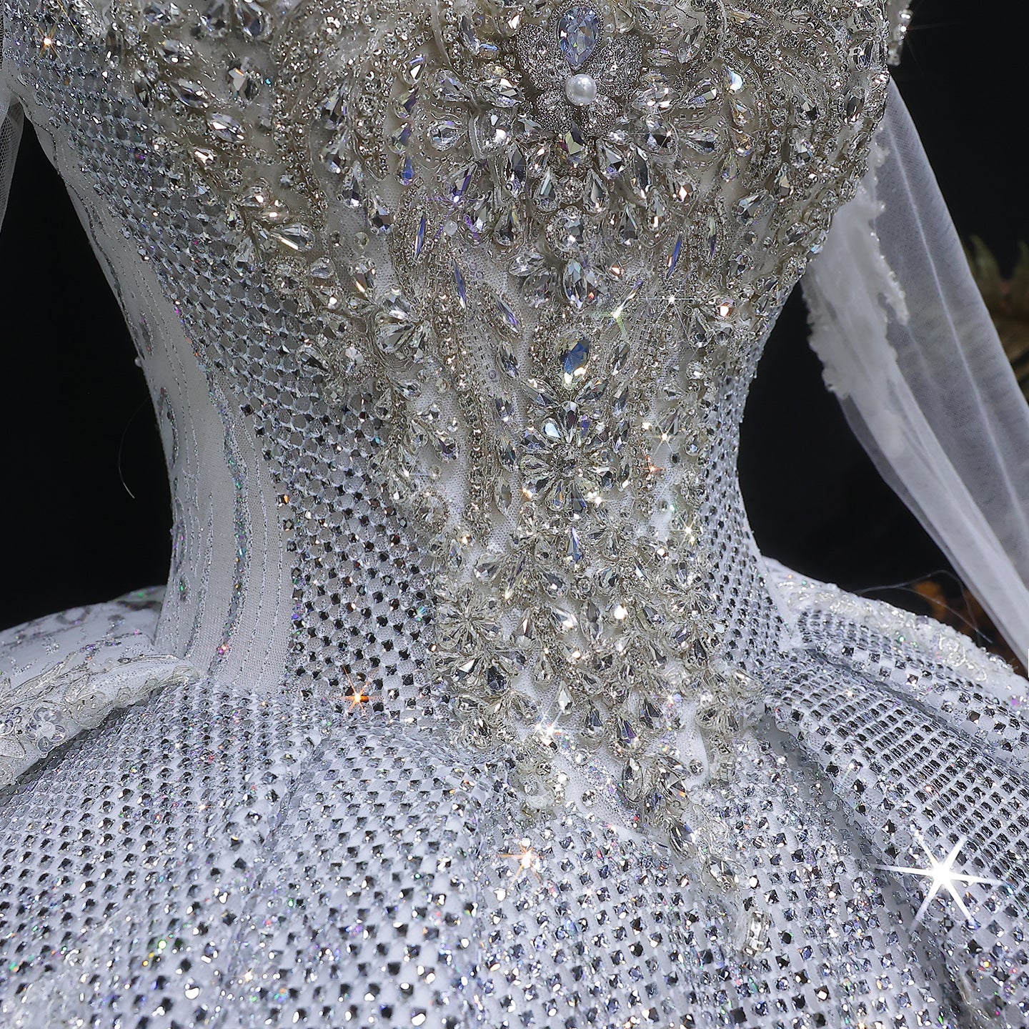Glamorous White Diamond Embroidery Long Sleeve Wedding Dress SW603