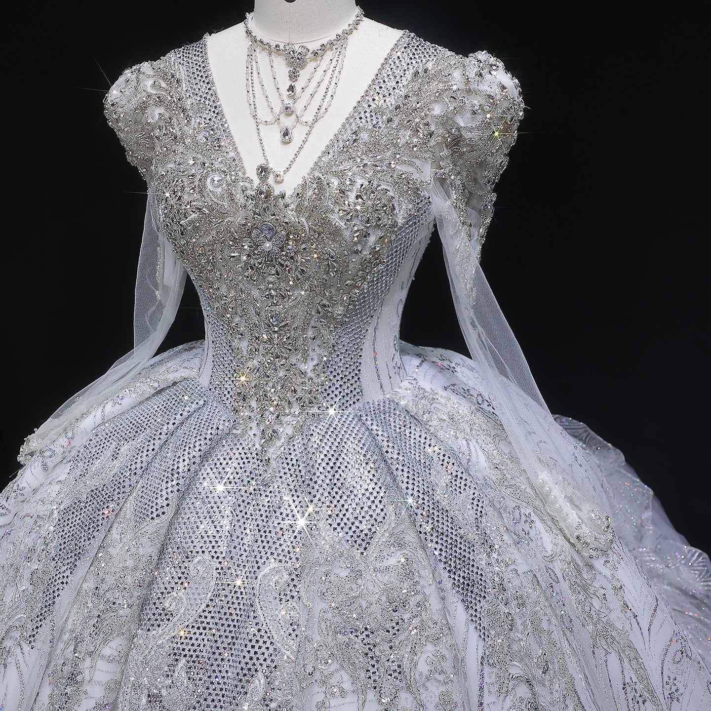 Glamorous White Diamond Embroidery Long Sleeve Wedding Dress SW603