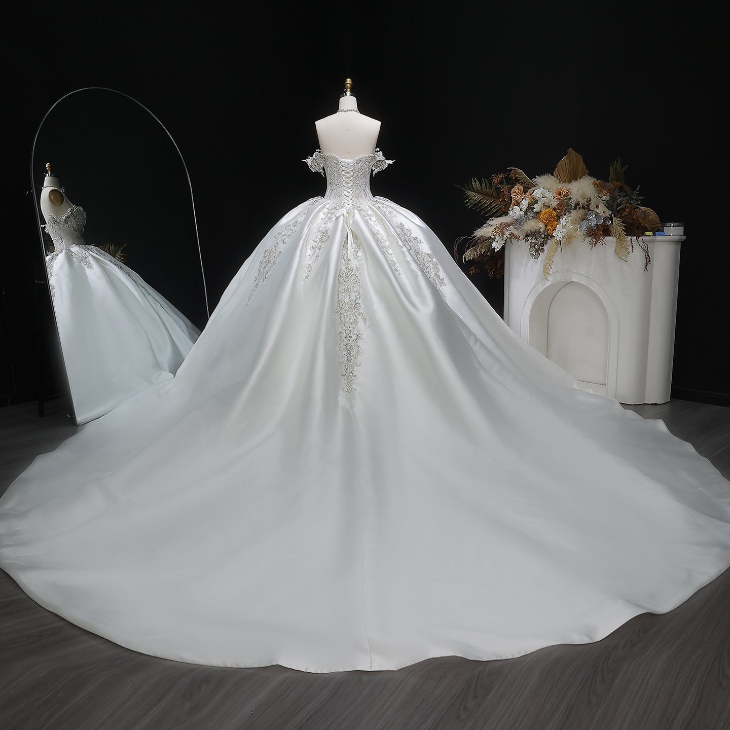 Luxury Ivory Satin Silver Embroidery Ball Gown Wedding Dress SW606