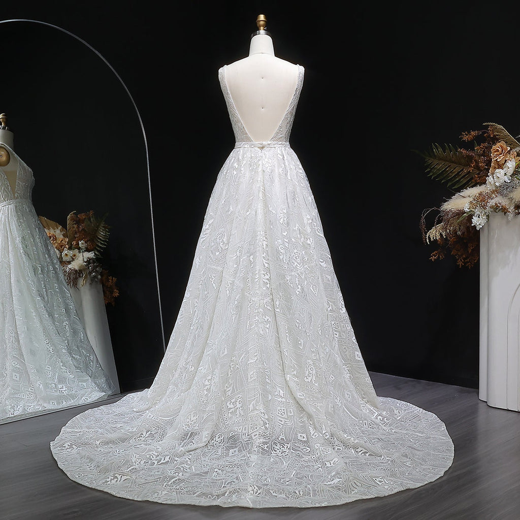 Stunning Spaghetti-Strap Lace Ball Gown Wedding Dress with Belt SW637