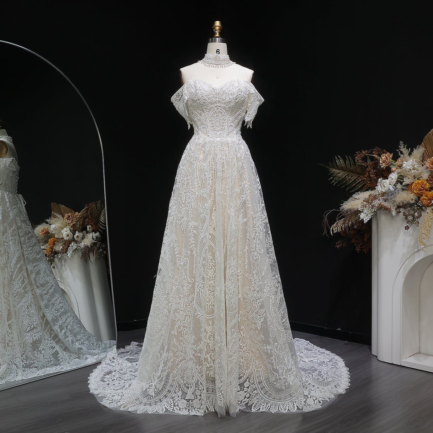 Elegant Off White Lace Pearl Embroidery Ball Gown Wedding Dress SW652