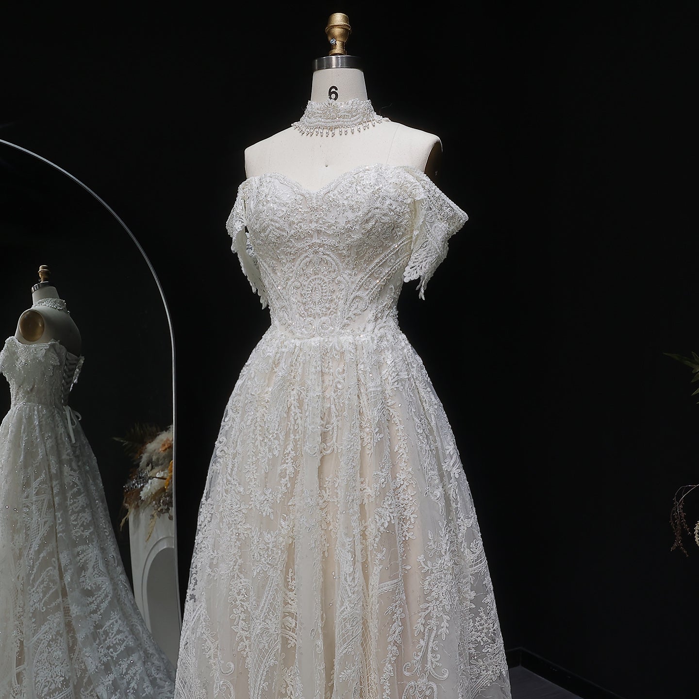 Elegant Off White Lace Pearl Embroidery Ball Gown Wedding Dress SW652