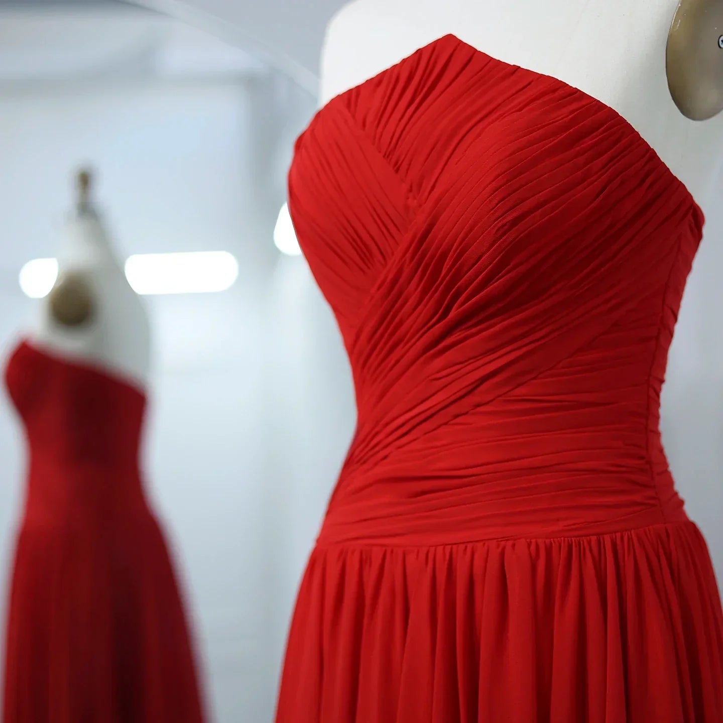 Elegant Red Chiffon A-Line Strapless Long Evening Dress with Slit SF141