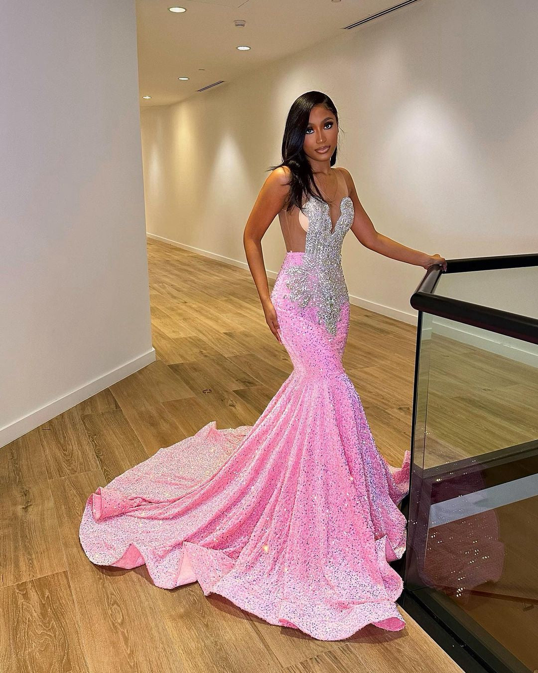 Luxury Pink Sequined Mermaid Crystal Prom Dresses with Train RM061