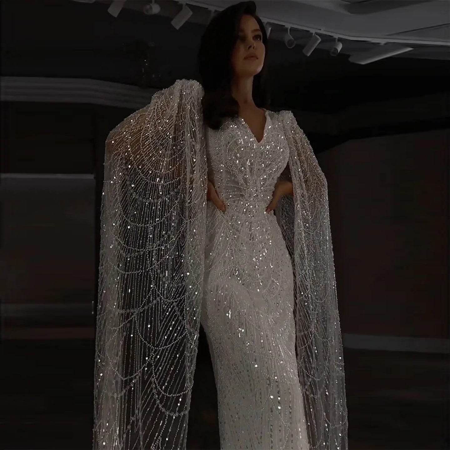 Luxury White Feather Evening Dress with Cape Sleeves SS683