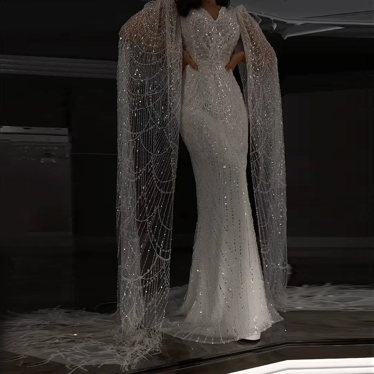 Luxury White Feather Evening Dress with Cape Sleeves SS683