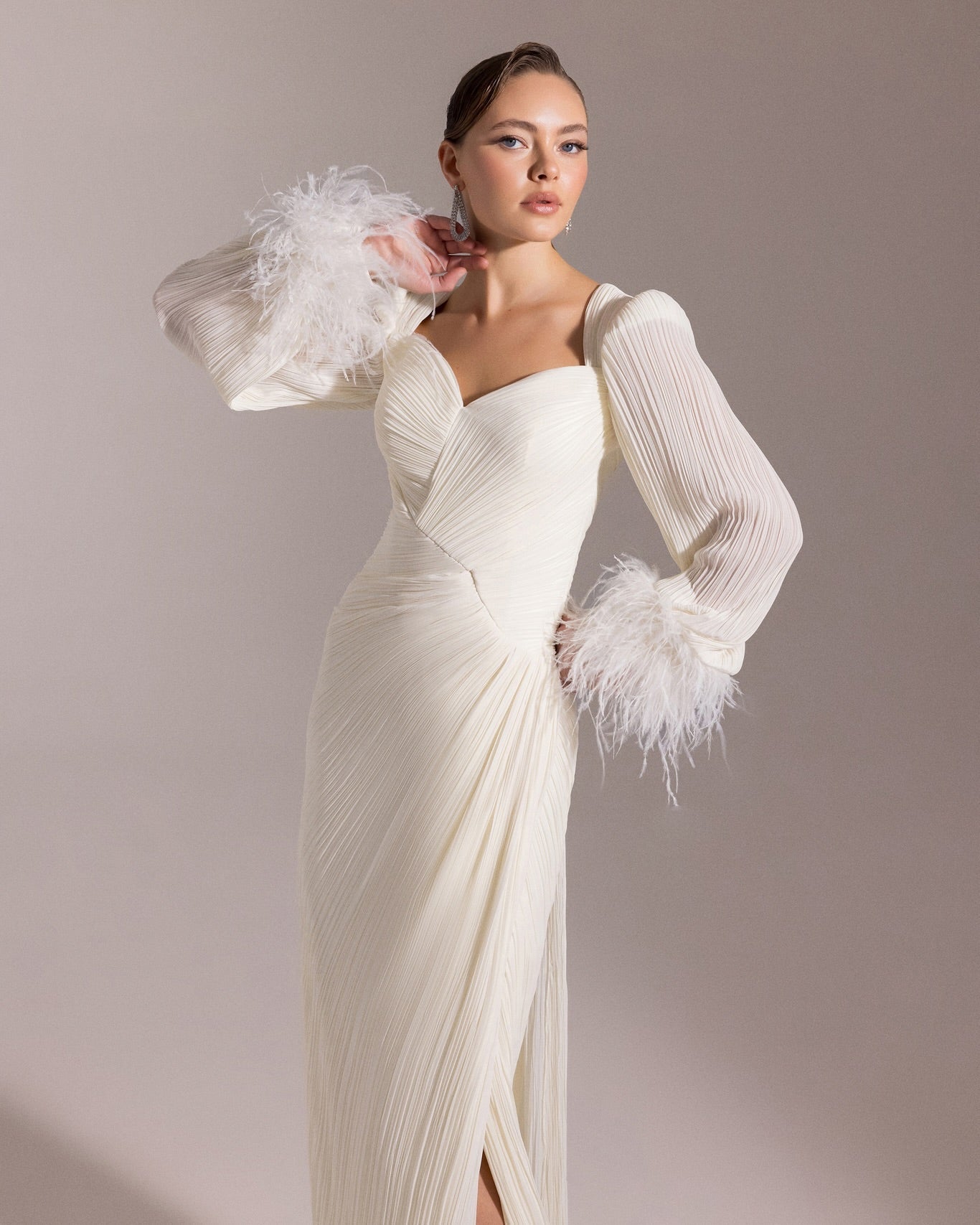 Luxury Feather Fuchsia Long Sleeves Evening Dress with Feathers and Overskirt SF411