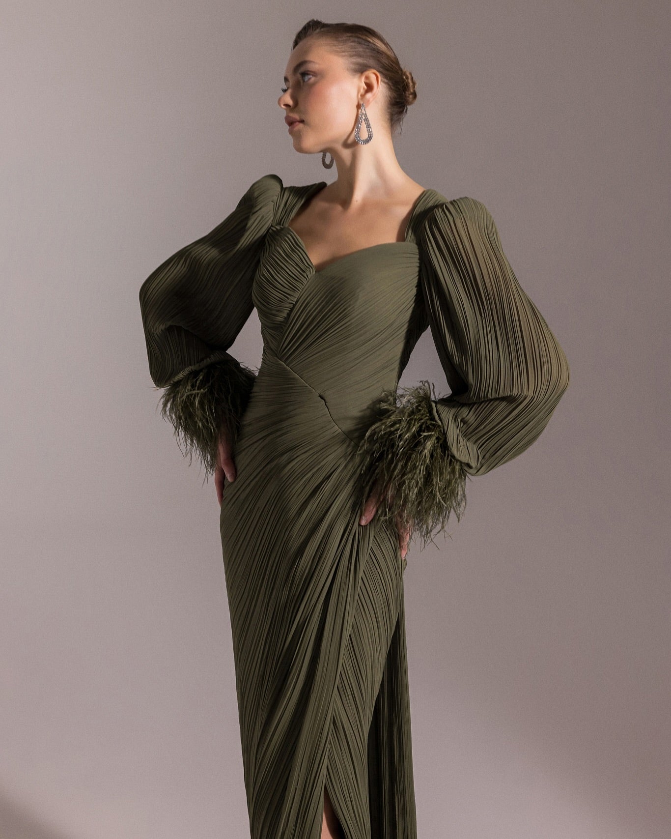 Luxury Feather Fuchsia Long Sleeves Evening Dress with Feathers and Overskirt SF411
