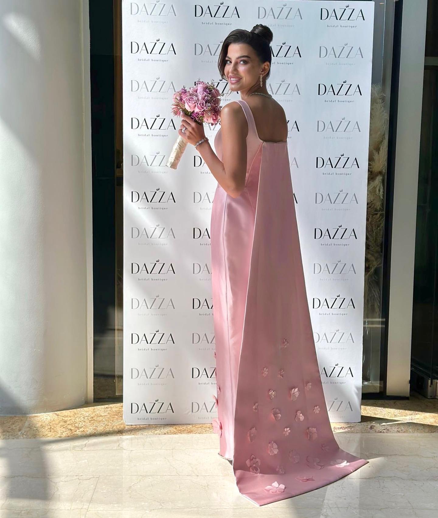Luxury 3D Floral Pink Straps Evening Dress with Cape SF570