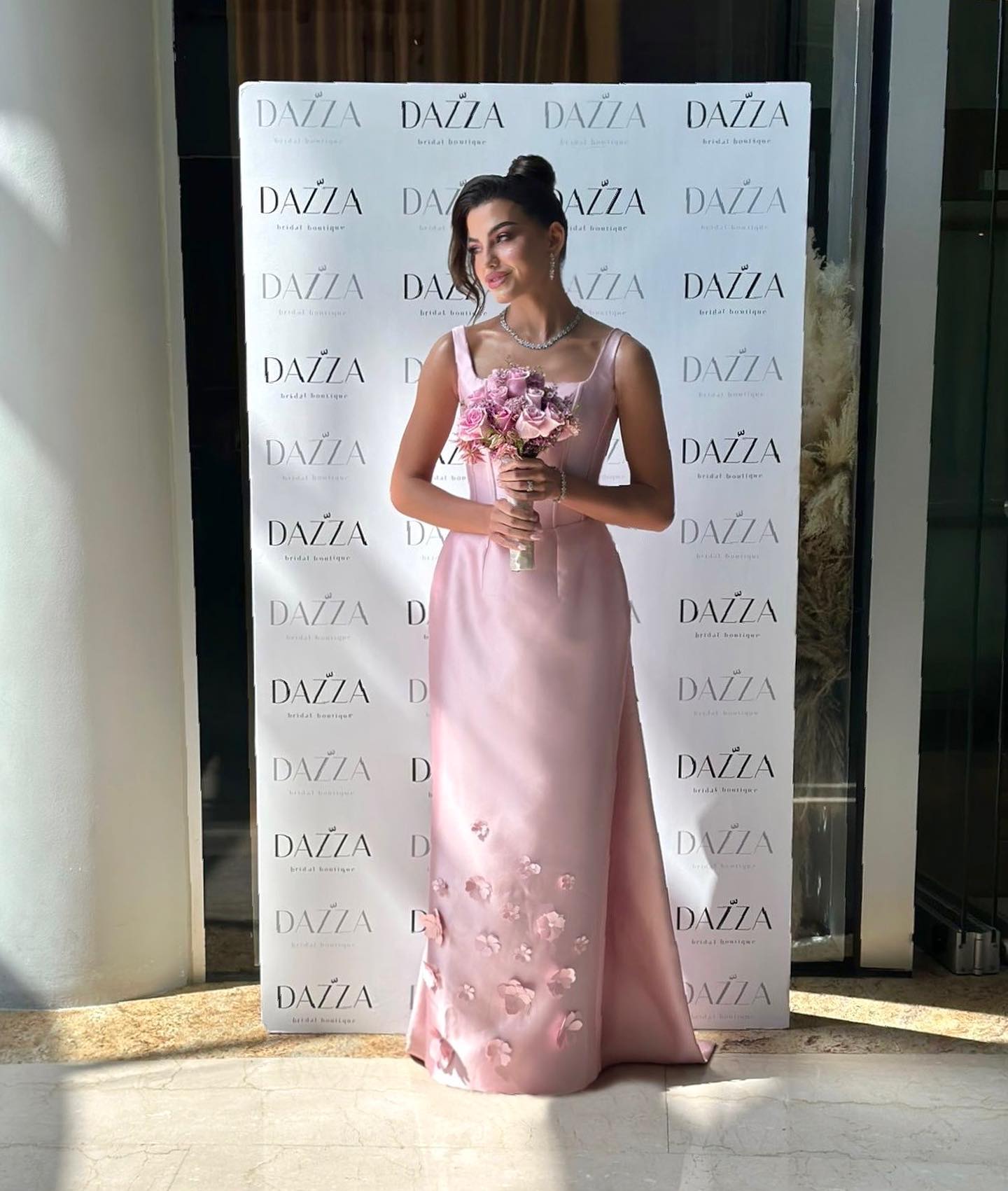 Luxury 3D Floral Pink Straps Evening Dress with Cape SF570