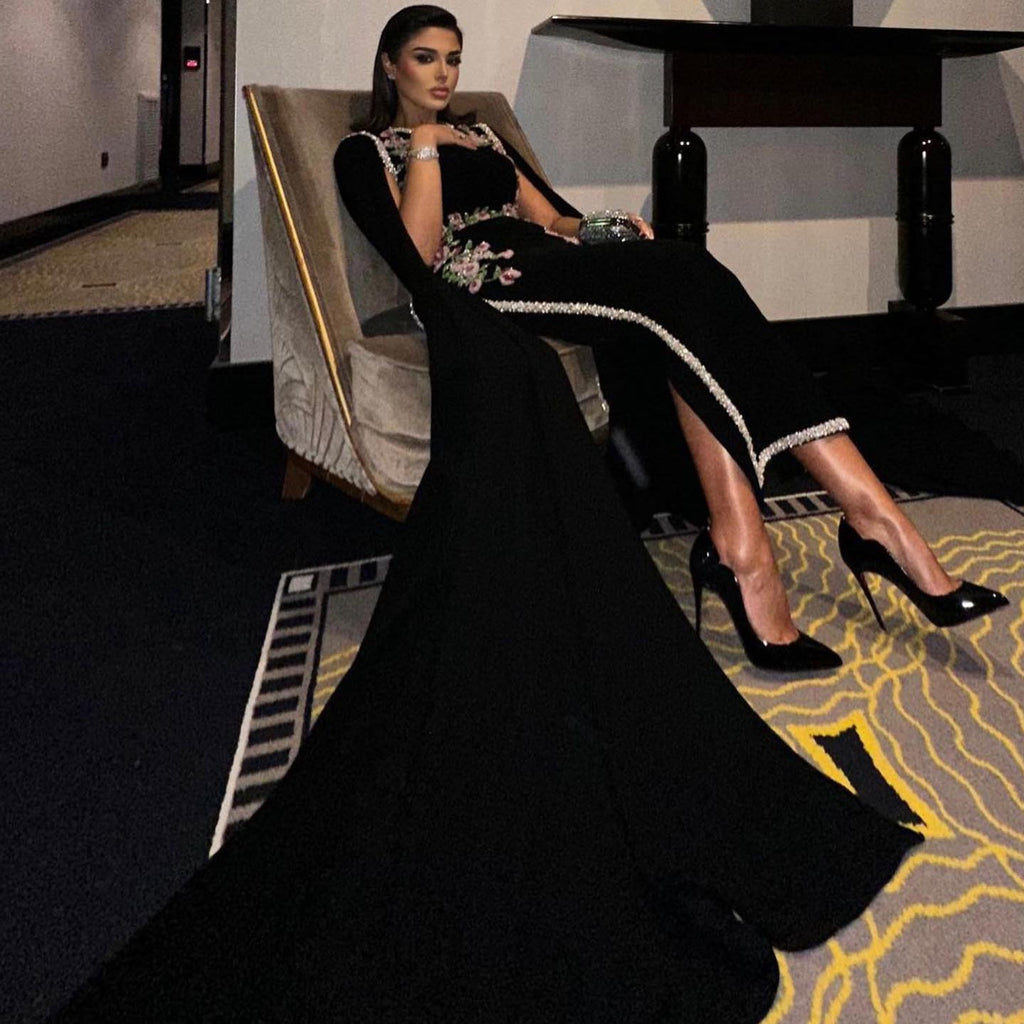 Luxury Embroider Pearls Black Evening Dress with Cape Sleeves SS487