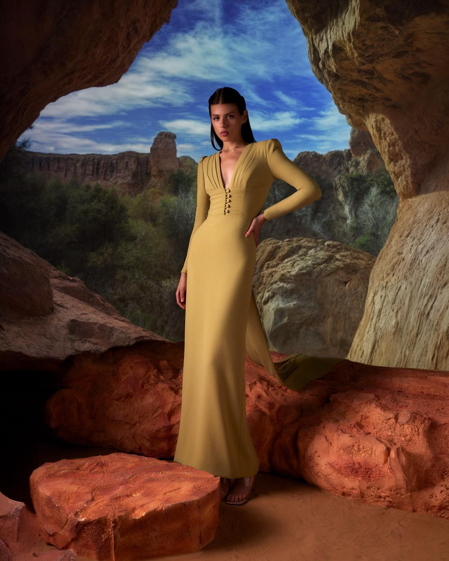 Elegant Yellow Long Sleeves V-Neck Evening Dress SF173