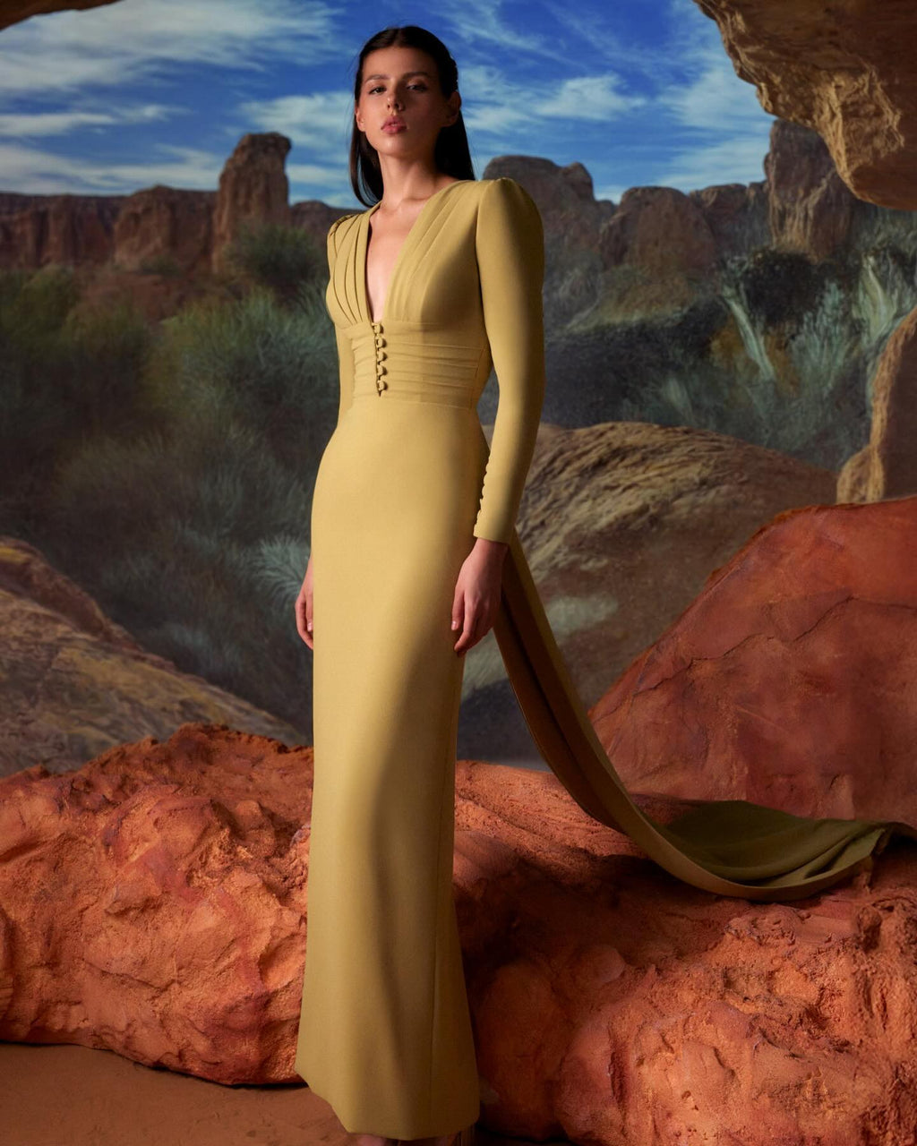 Elegant Yellow V-Neck Mermaid Evening Dress with Long Sleeves SF173