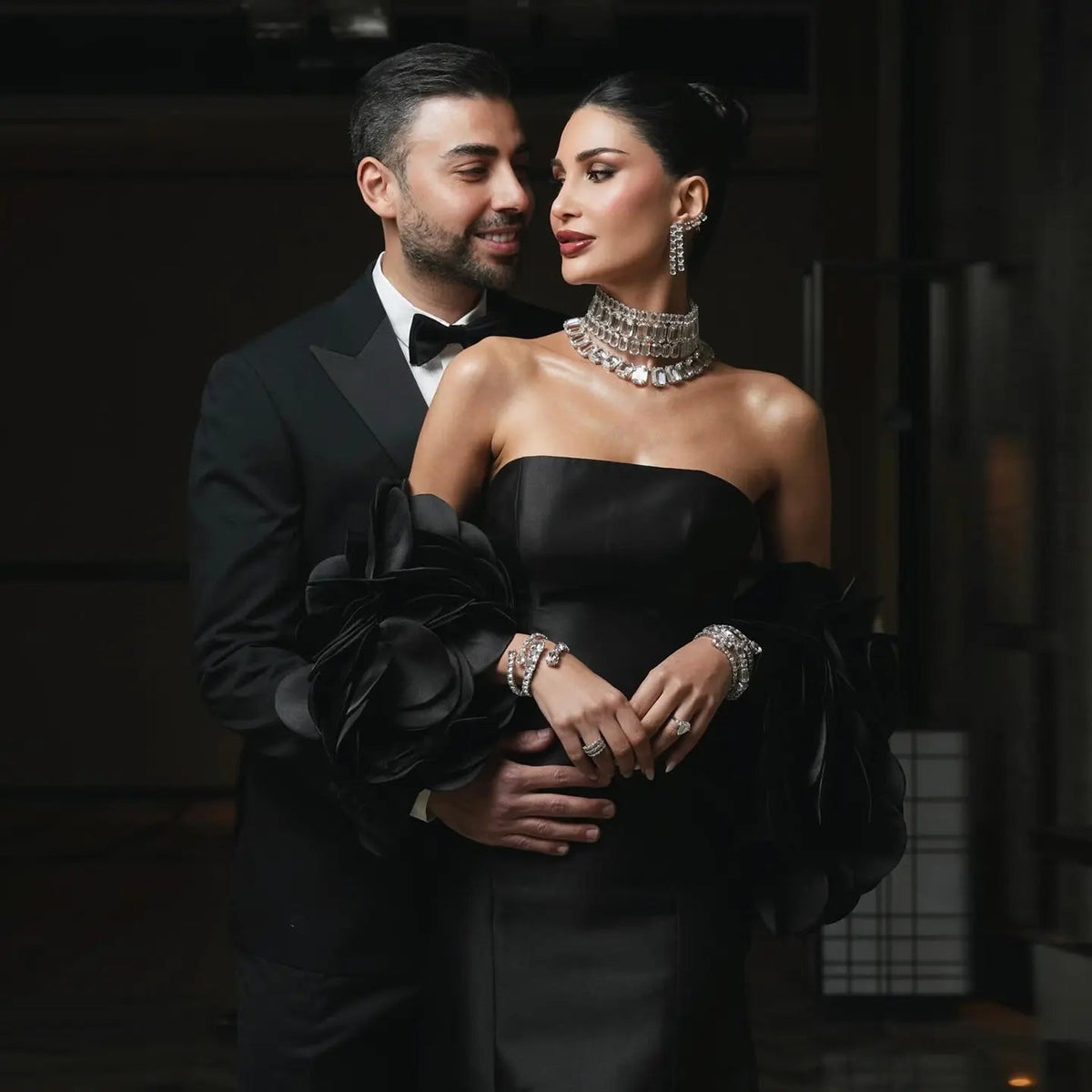 Luxury Black Strapless Mermaid Evening Dress with Petal Overlay SF 588
