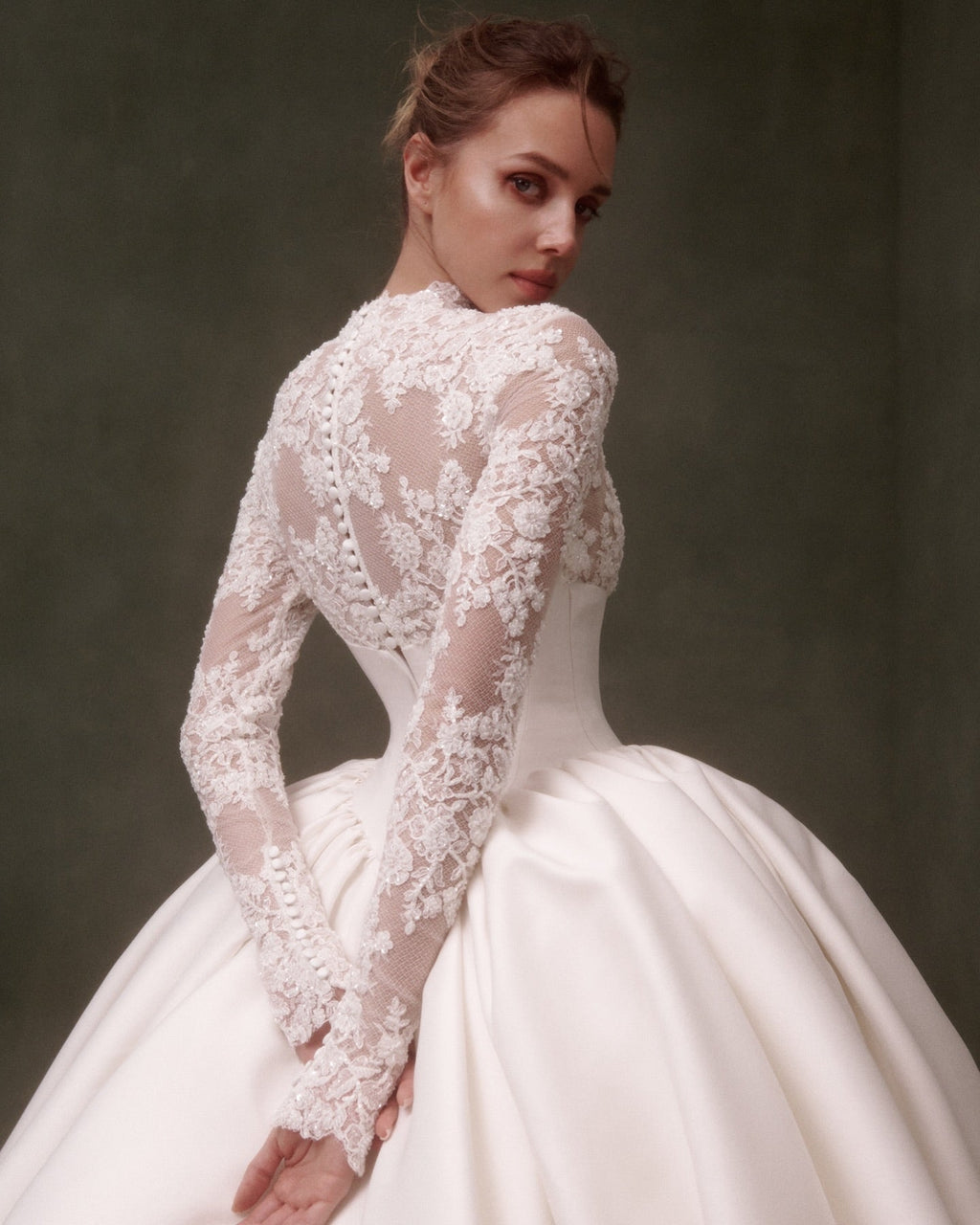 Elegant Long Sleeve Lace Ball Gown Wedding Dress SW075