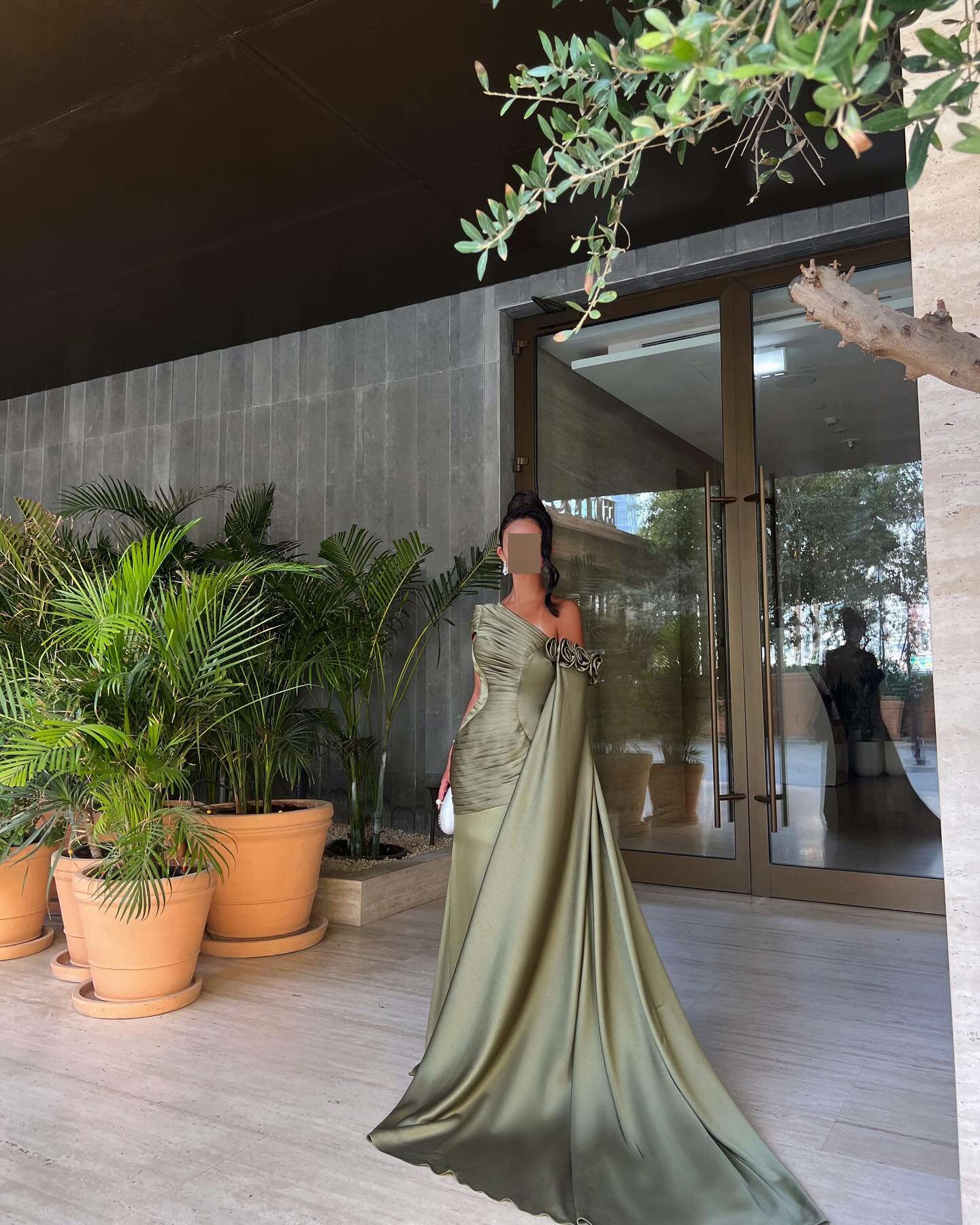 Elegant Green Mermaid Evening Dress with Cape Sleeve SF162
