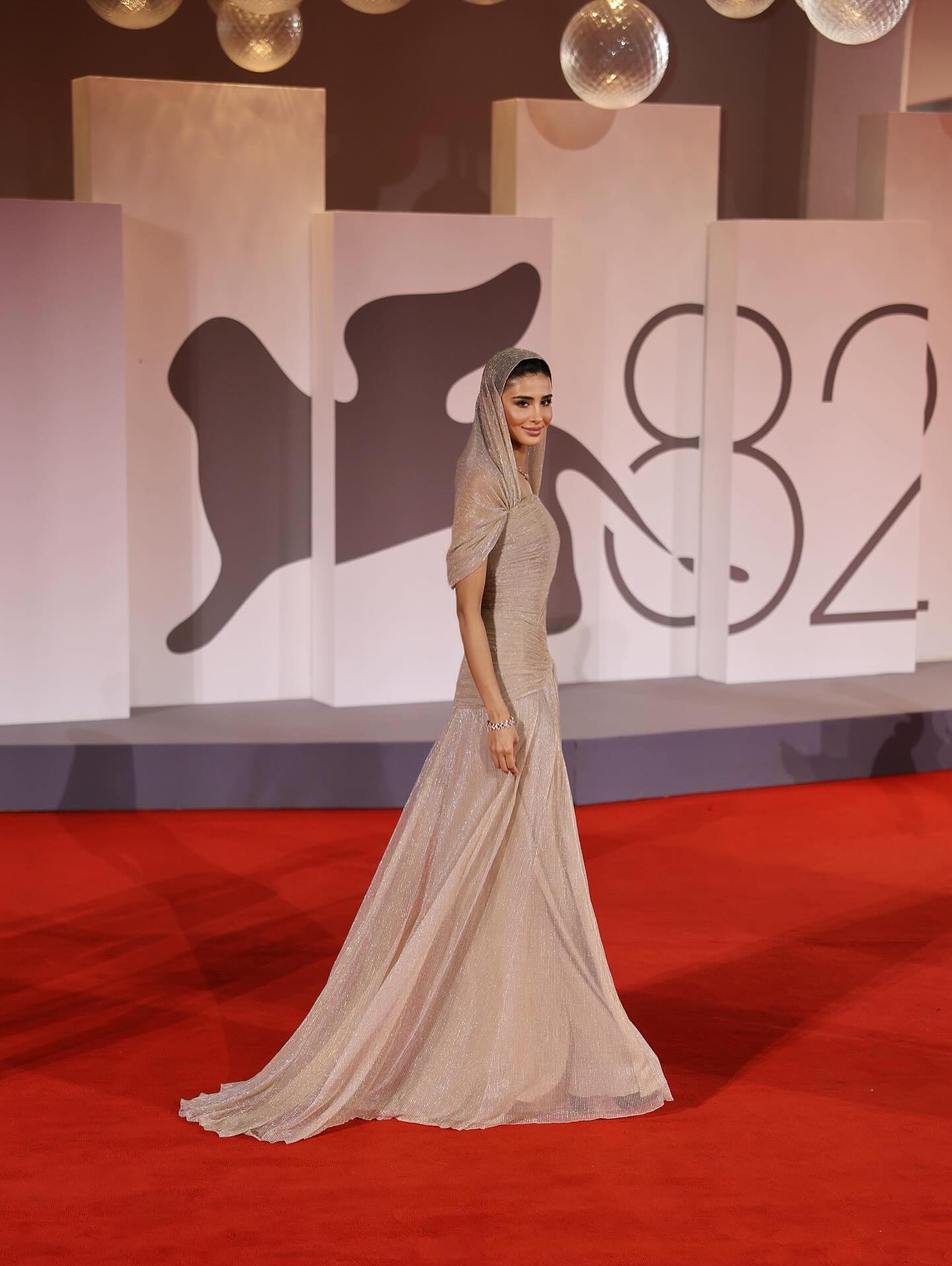 Elegant Champagne Strapless Evening Dress with Scarf and Overskirt SF045