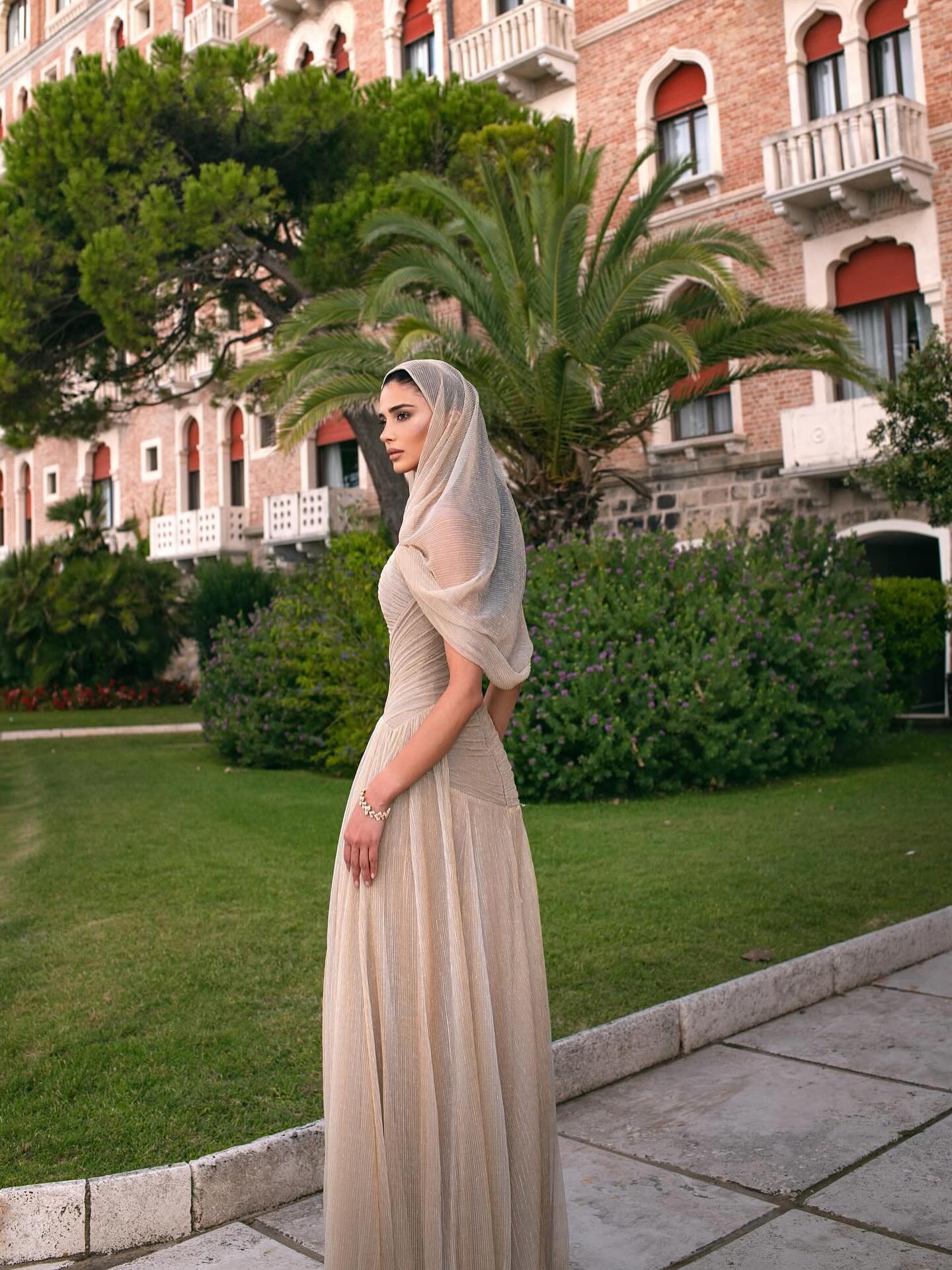 Elegant Champagne Strapless Evening Dress with Scarf and Overskirt SF045