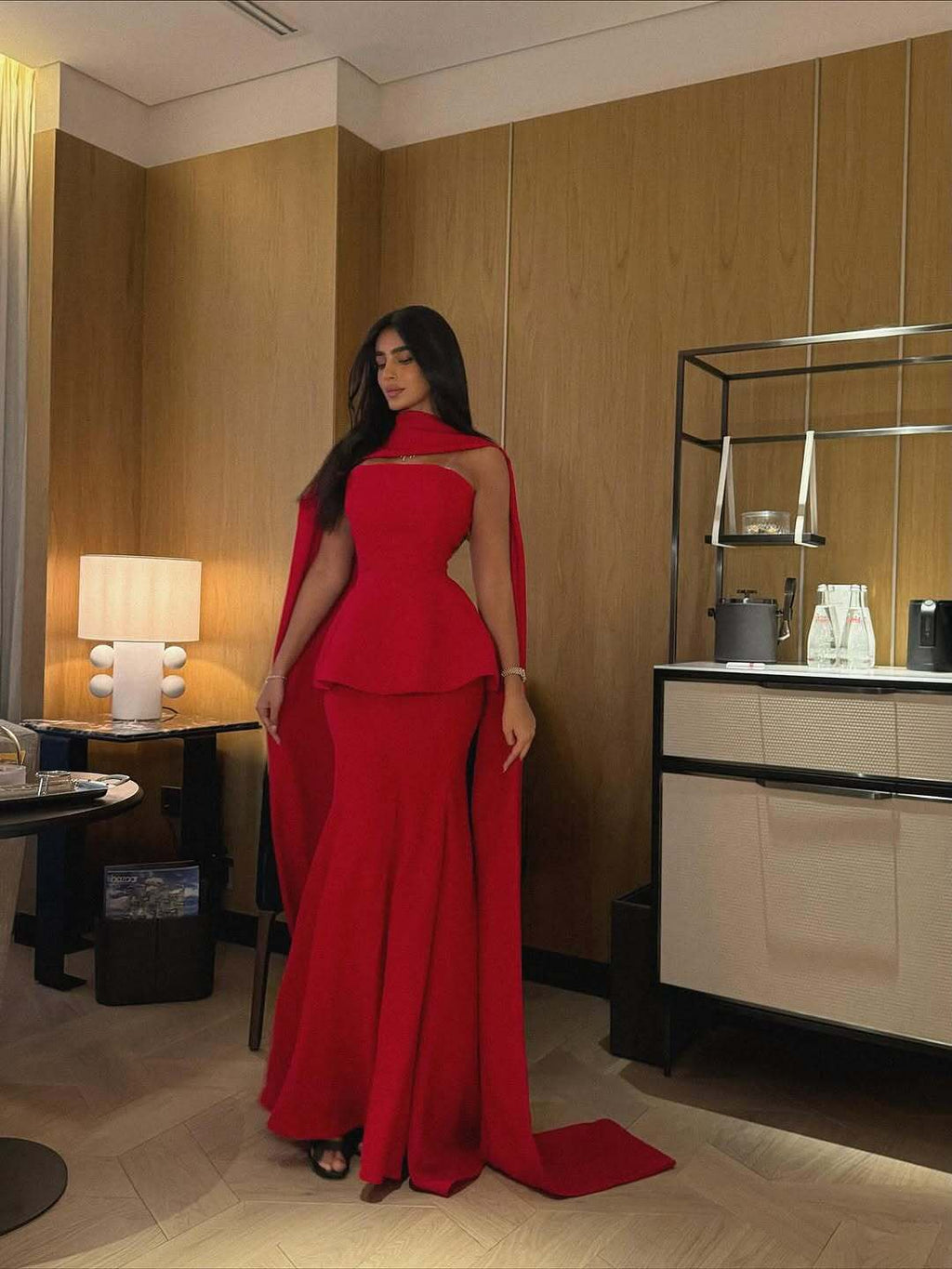 Luxury Red Ruffles Sleeveless Evening Dress with Scarf SF368