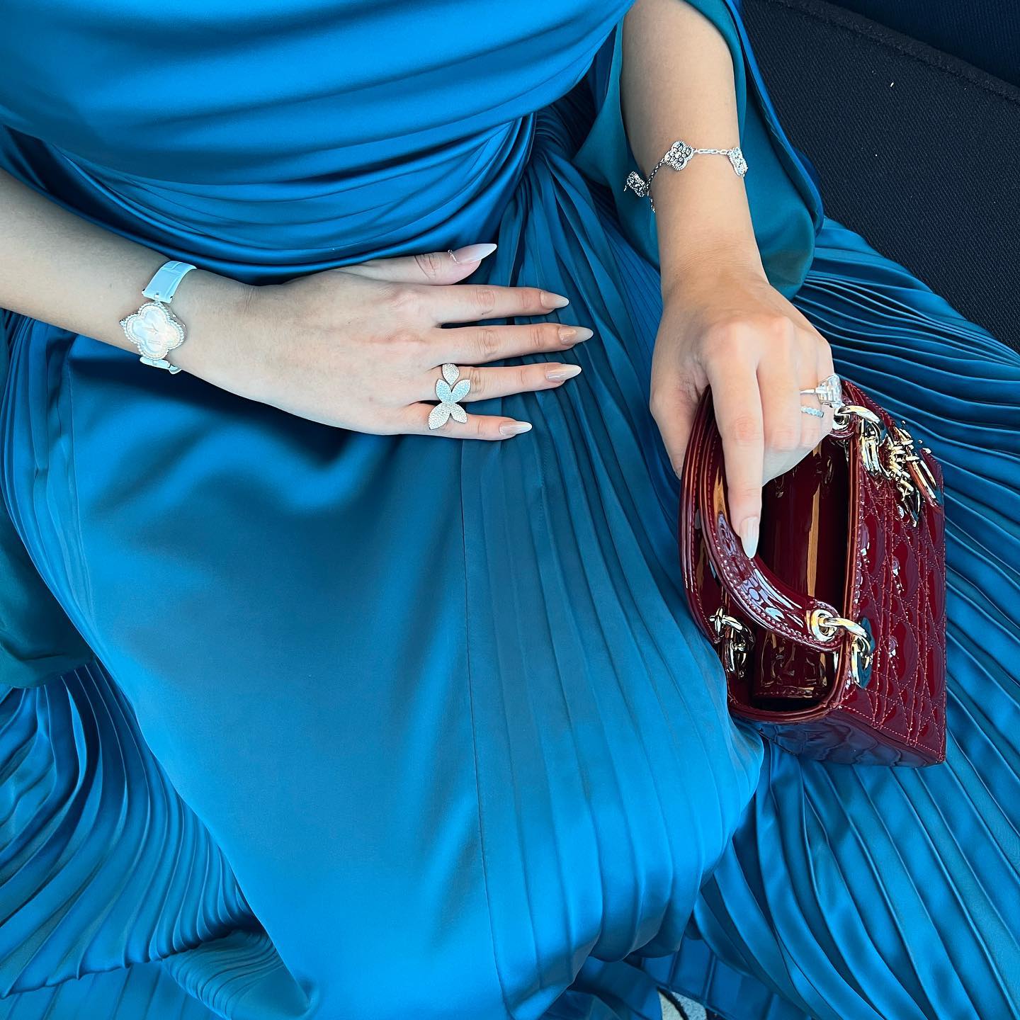 Elegant Blue Off-Shoulder Long Sleeves Evening Dress SF073