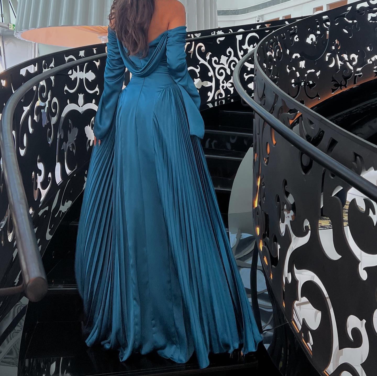 Elegant Blue Off-Shoulder Long Sleeves Evening Dress SF073