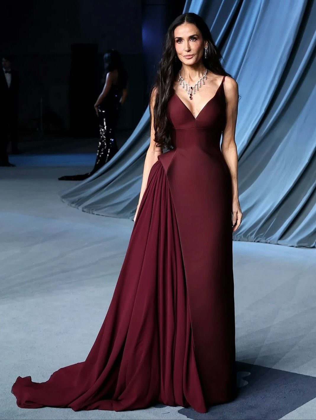 Stunning Deep V Burgundy Satin Train Formal Evening Dress SF330