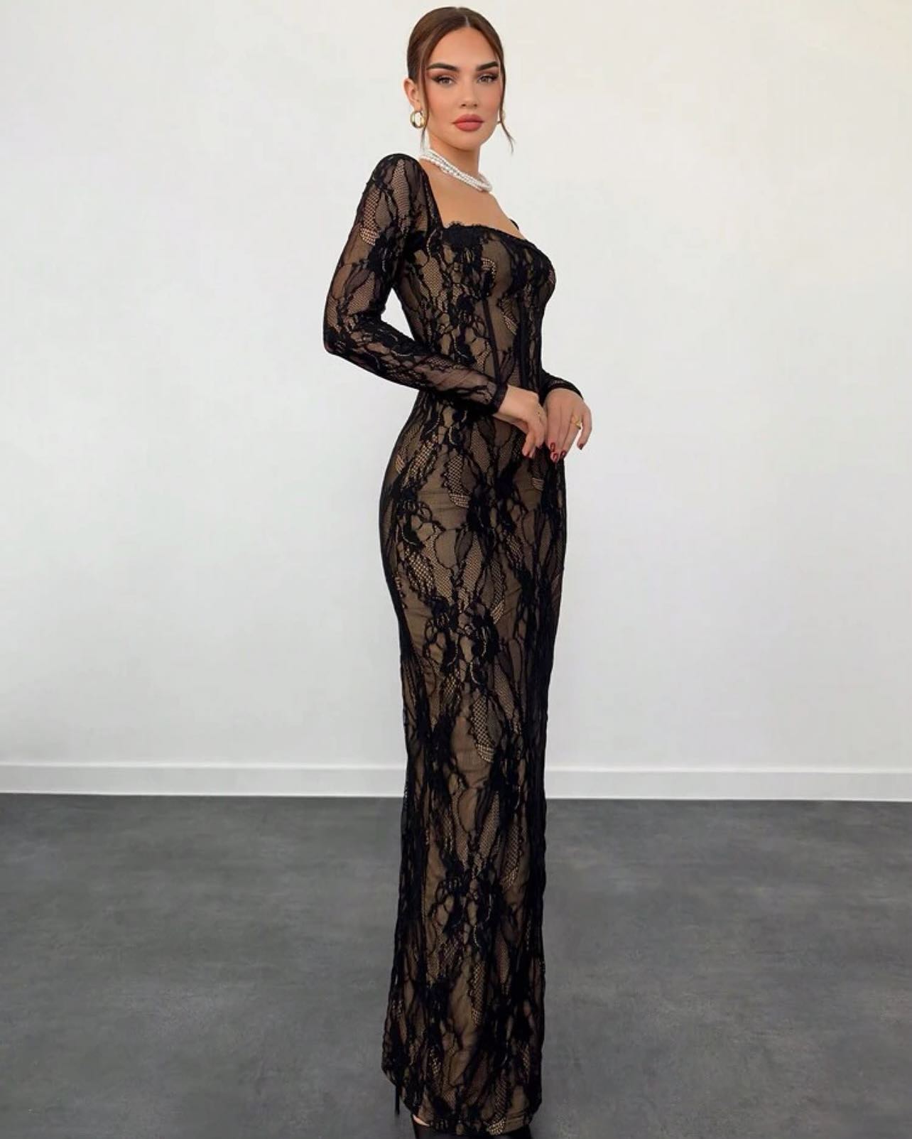 Elegant Long Sleeves Black Sheath Lace Evening Dress SF598