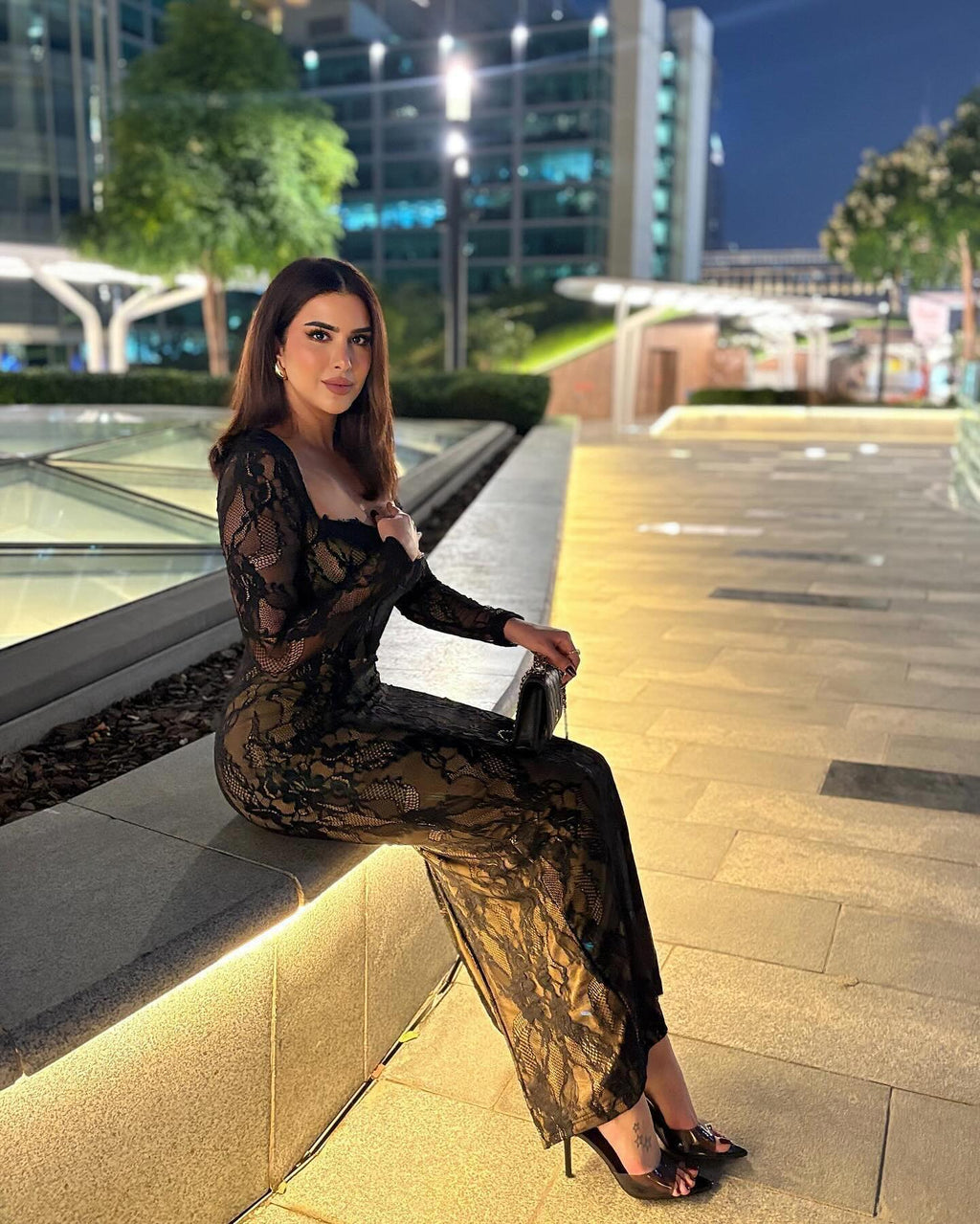 Elegant Long Sleeves Black Sheath Lace Evening Dress SF598